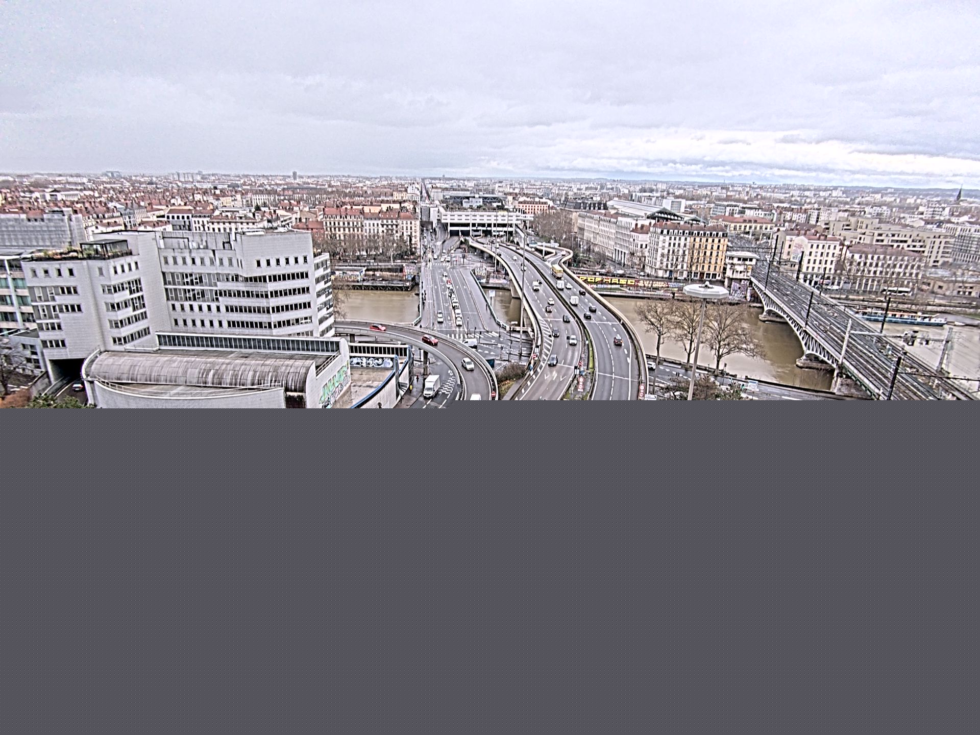 Caméra autoroute à Lyon Perrache à l'entrée Sud du Tunnel sous Fourvière, en direction de Marseille