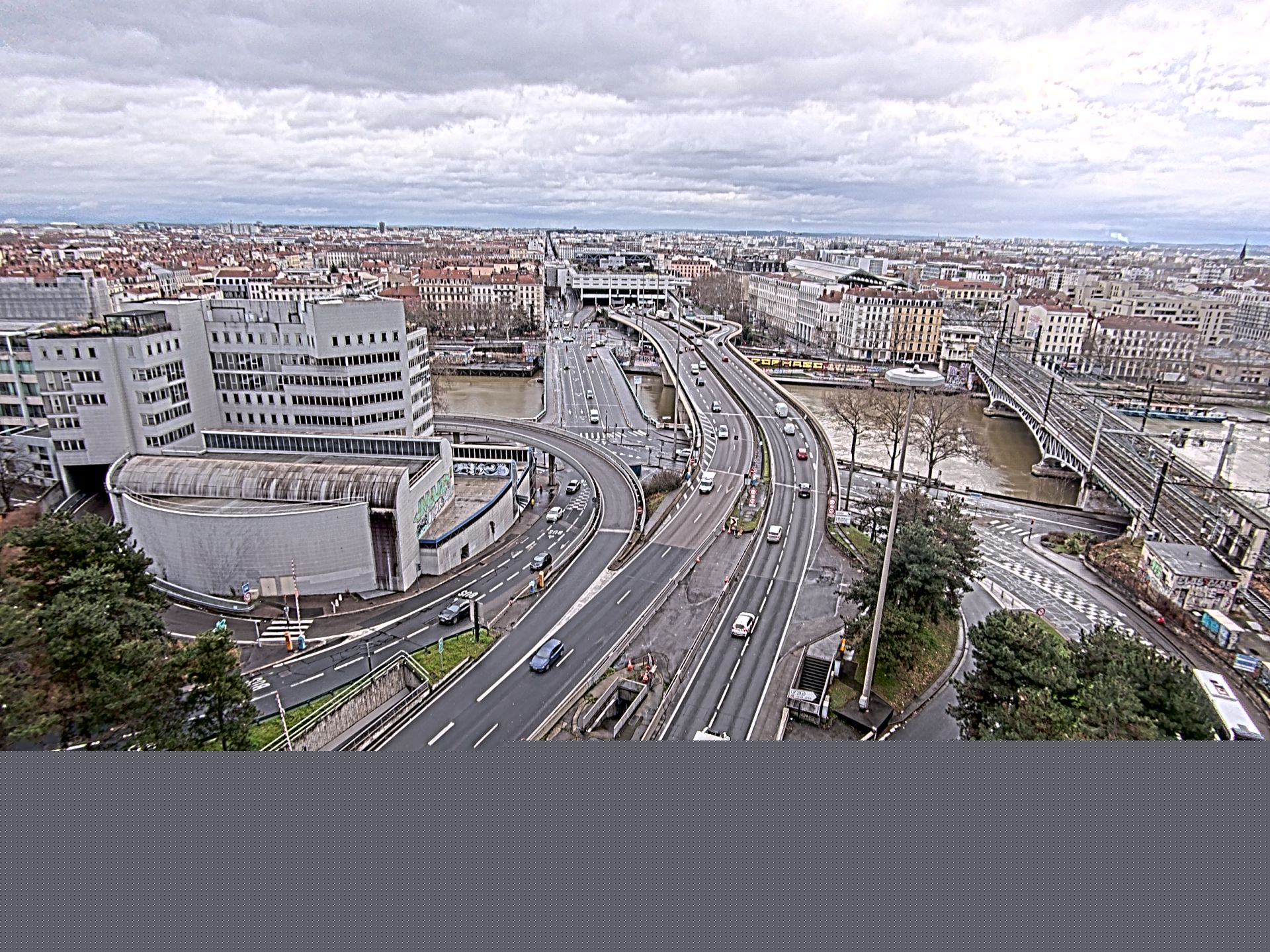 Caméra autoroute à Lyon Perrache à l'entrée Sud du Tunnel sous Fourvière, en direction de Marseille