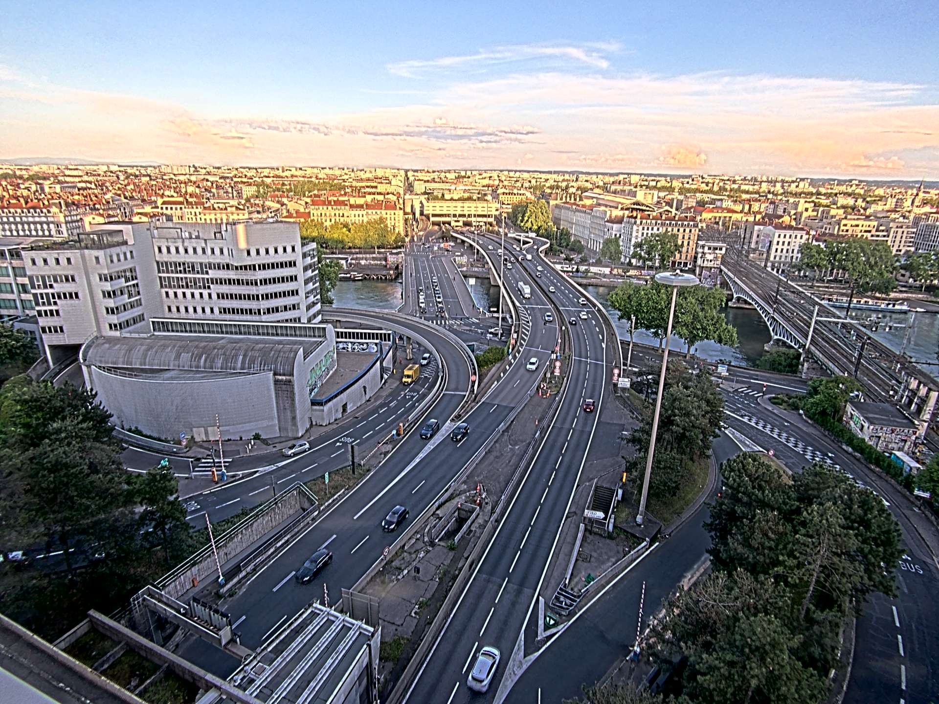Caméra autoroute à Lyon Perrache à l'entrée Sud du Tunnel sous Fourvière, en direction de Marseille