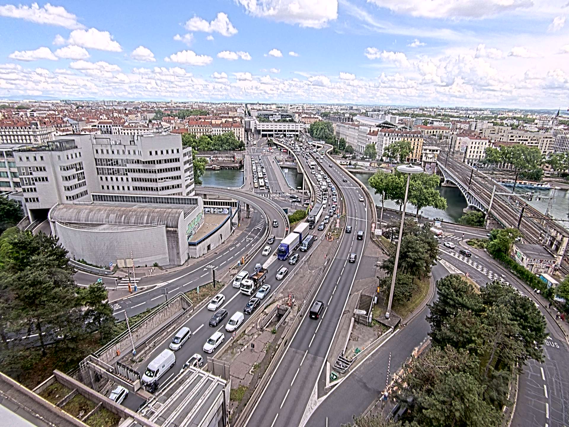 Caméra autoroute à Lyon Perrache à l'entrée Sud du Tunnel sous Fourvière, en direction de Marseille
