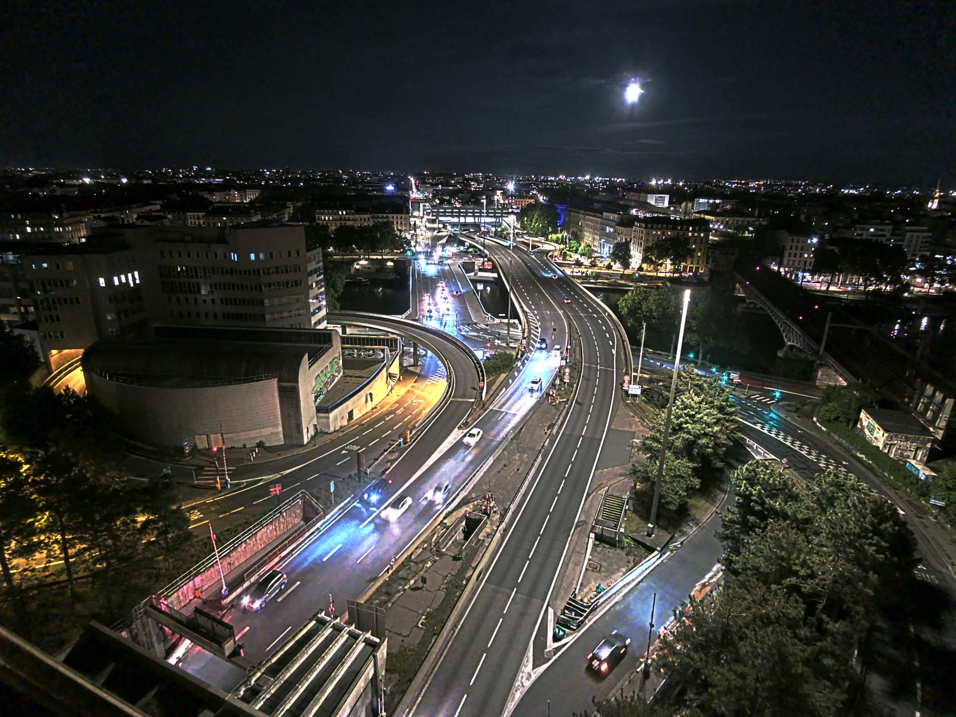 Caméra autoroute à Lyon Perrache à l'entrée Sud du Tunnel sous Fourvière, en direction de Marseille