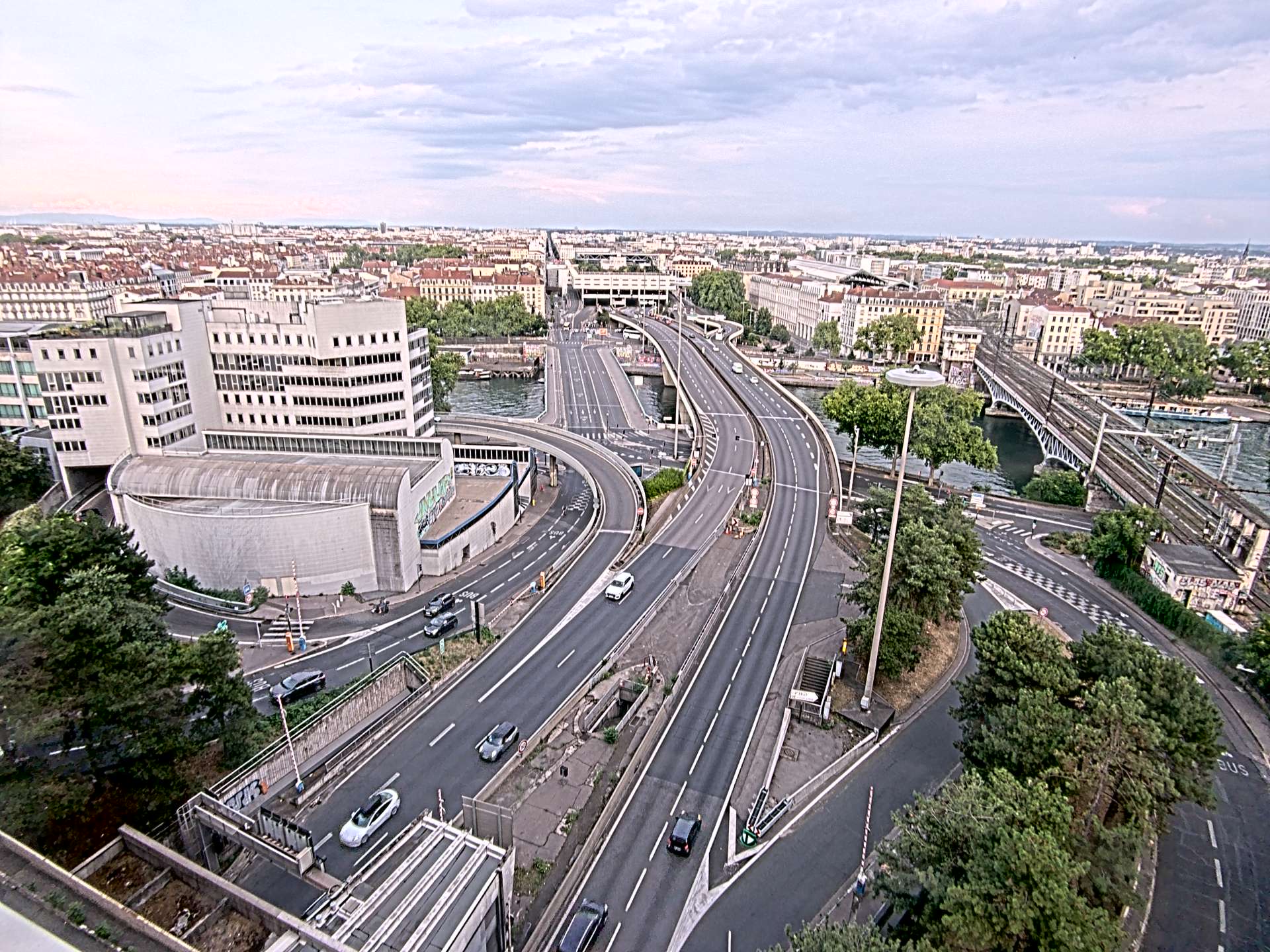 Caméra autoroute à Lyon Perrache à l'entrée Sud du Tunnel sous Fourvière, en direction de Marseille