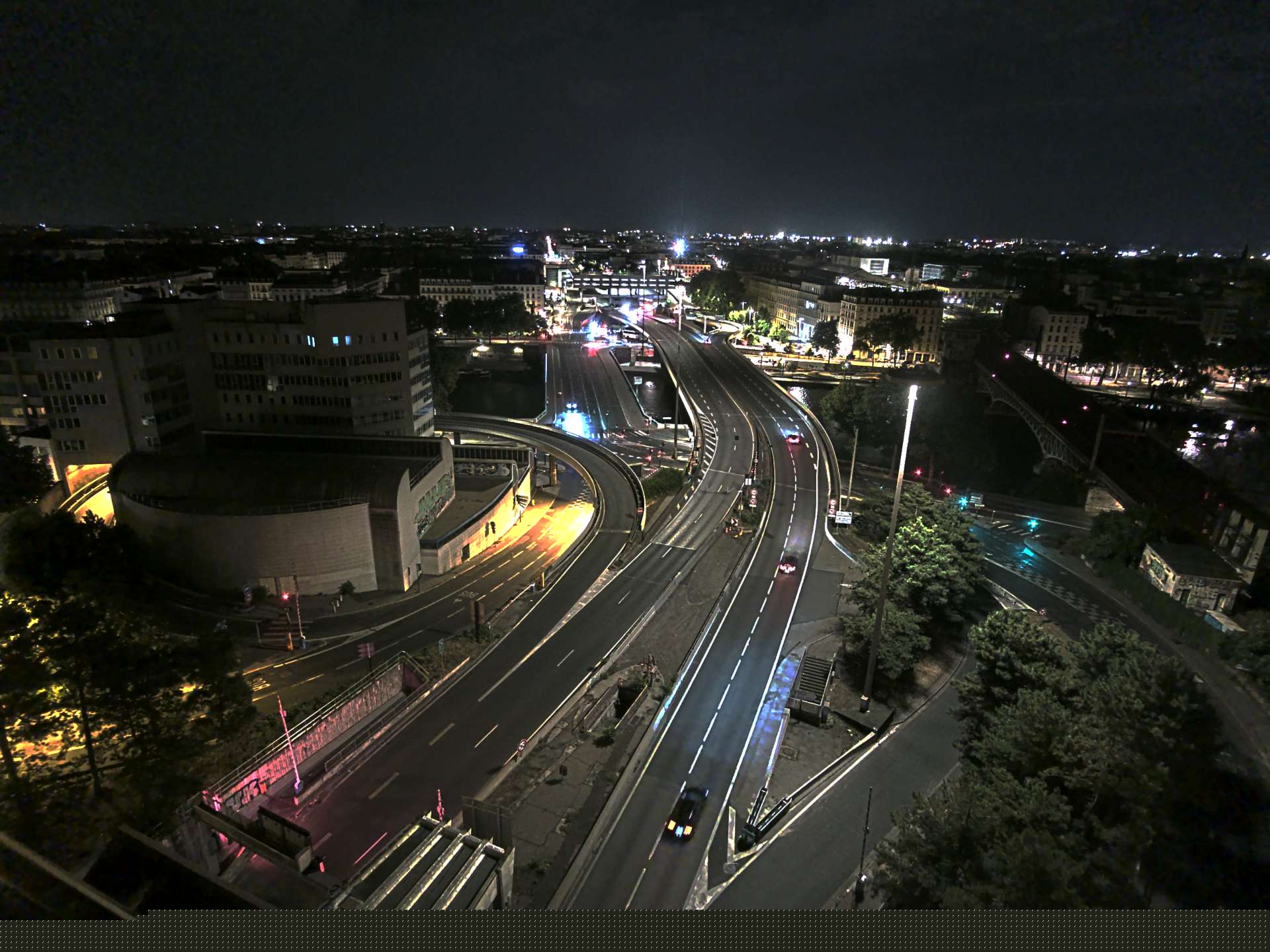 Caméra autoroute à Lyon Perrache à l'entrée Sud du Tunnel sous Fourvière, en direction de Marseille