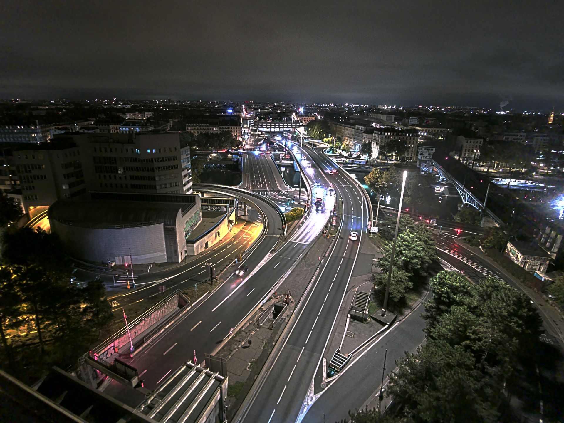 Caméra autoroute à Lyon Perrache à l'entrée Sud du Tunnel sous Fourvière, en direction de Marseille