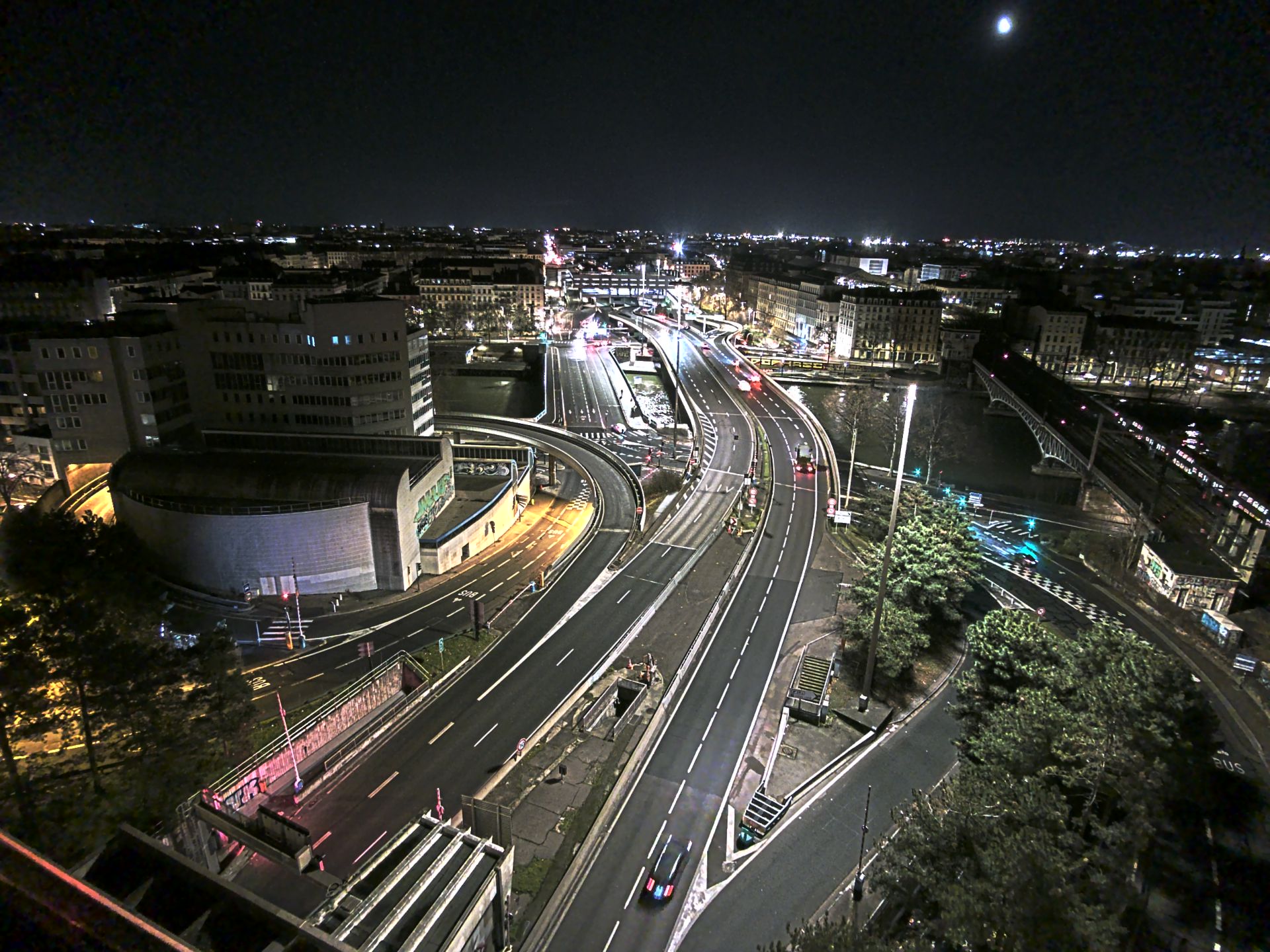 Caméra autoroute à Lyon Perrache à l'entrée Sud du Tunnel sous Fourvière, en direction de Marseille