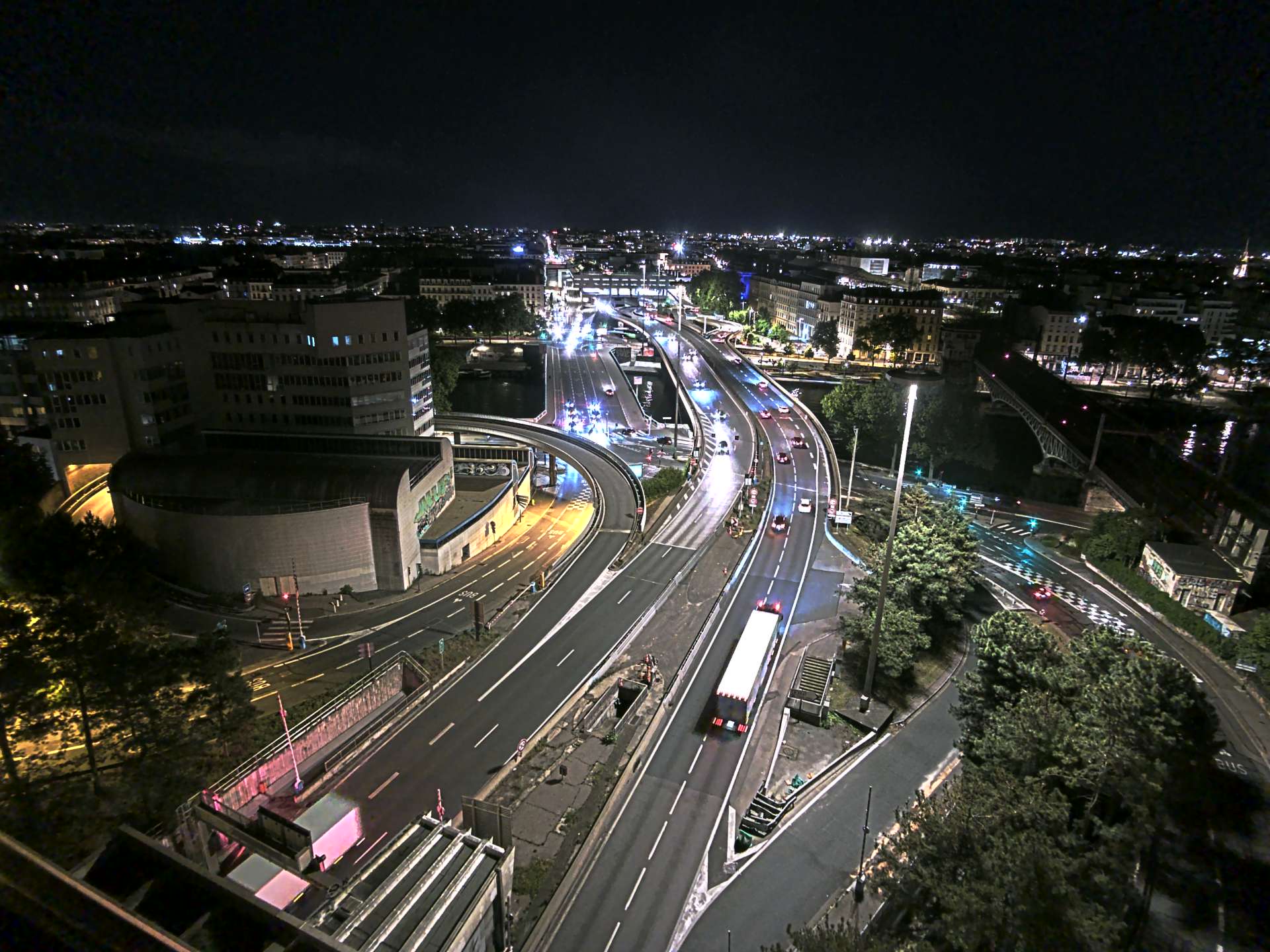 Caméra autoroute à Lyon Perrache à l'entrée Sud du Tunnel sous Fourvière, en direction de Marseille