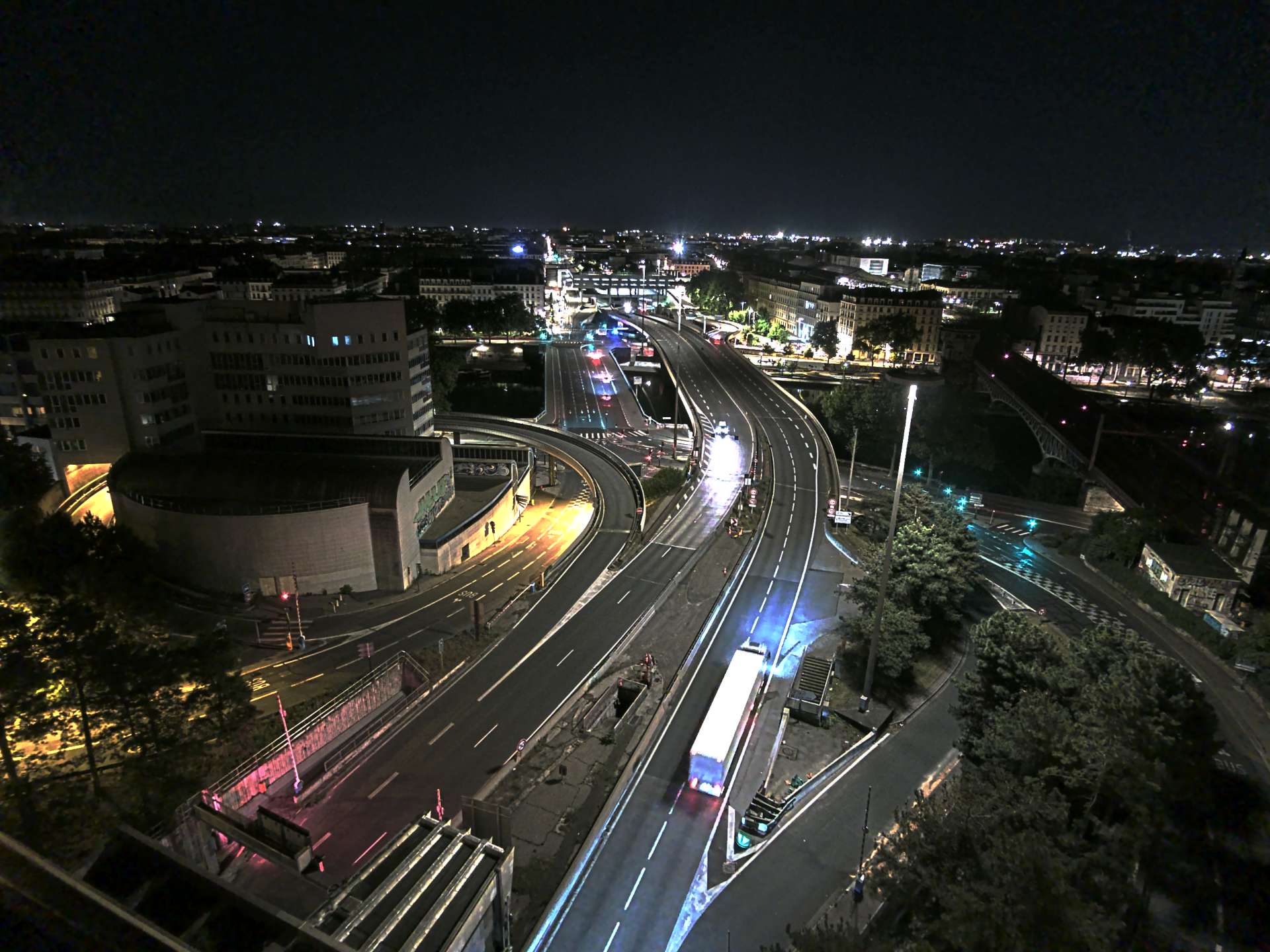 Caméra autoroute à Lyon Perrache à l'entrée Sud du Tunnel sous Fourvière, en direction de Marseille