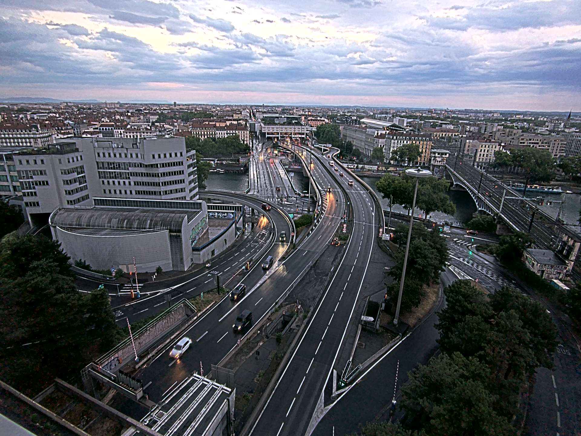 Caméra autoroute à Lyon Perrache à l'entrée Sud du Tunnel sous Fourvière, en direction de Marseille
