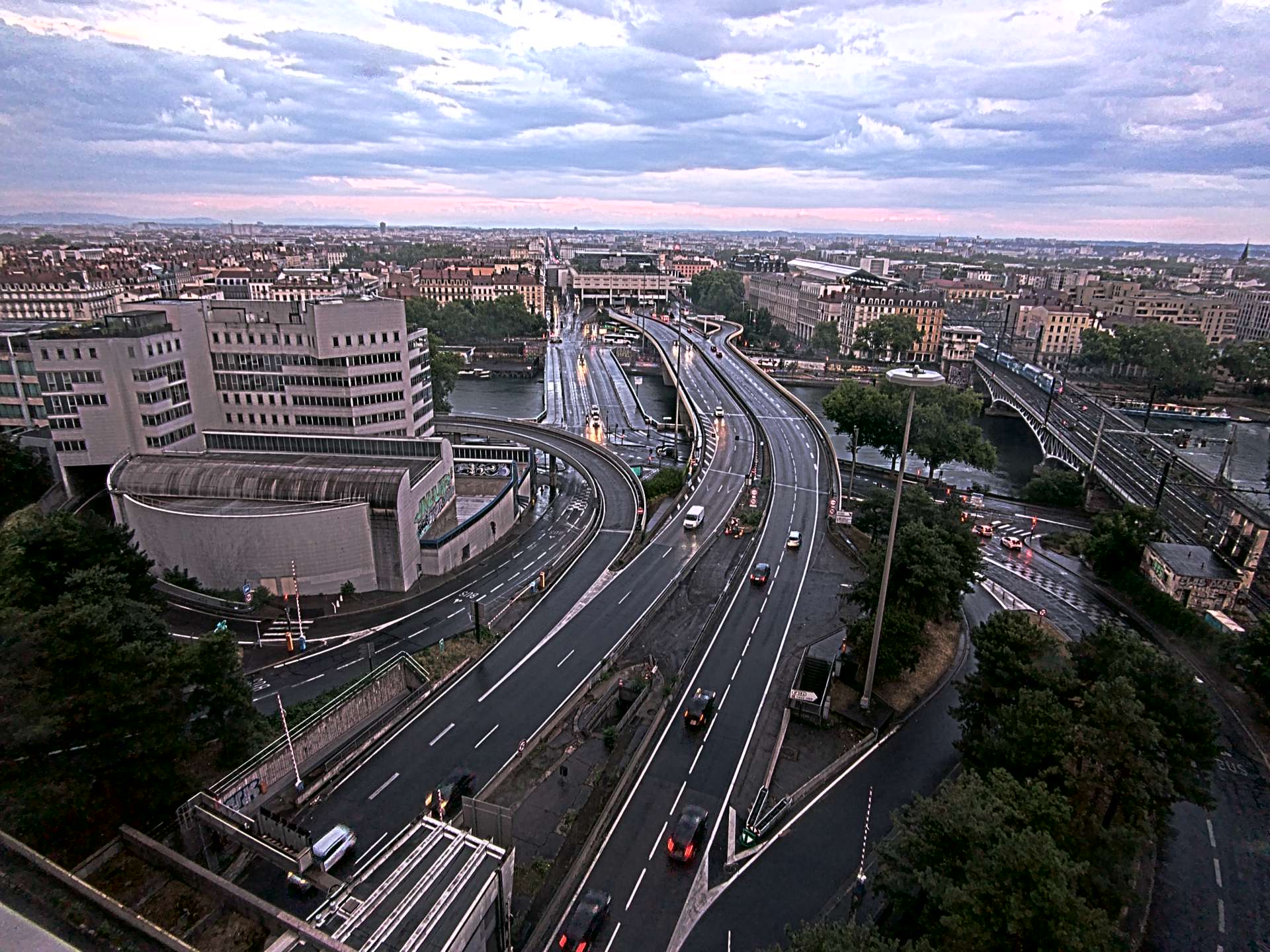 Caméra autoroute à Lyon Perrache à l'entrée Sud du Tunnel sous Fourvière, en direction de Marseille