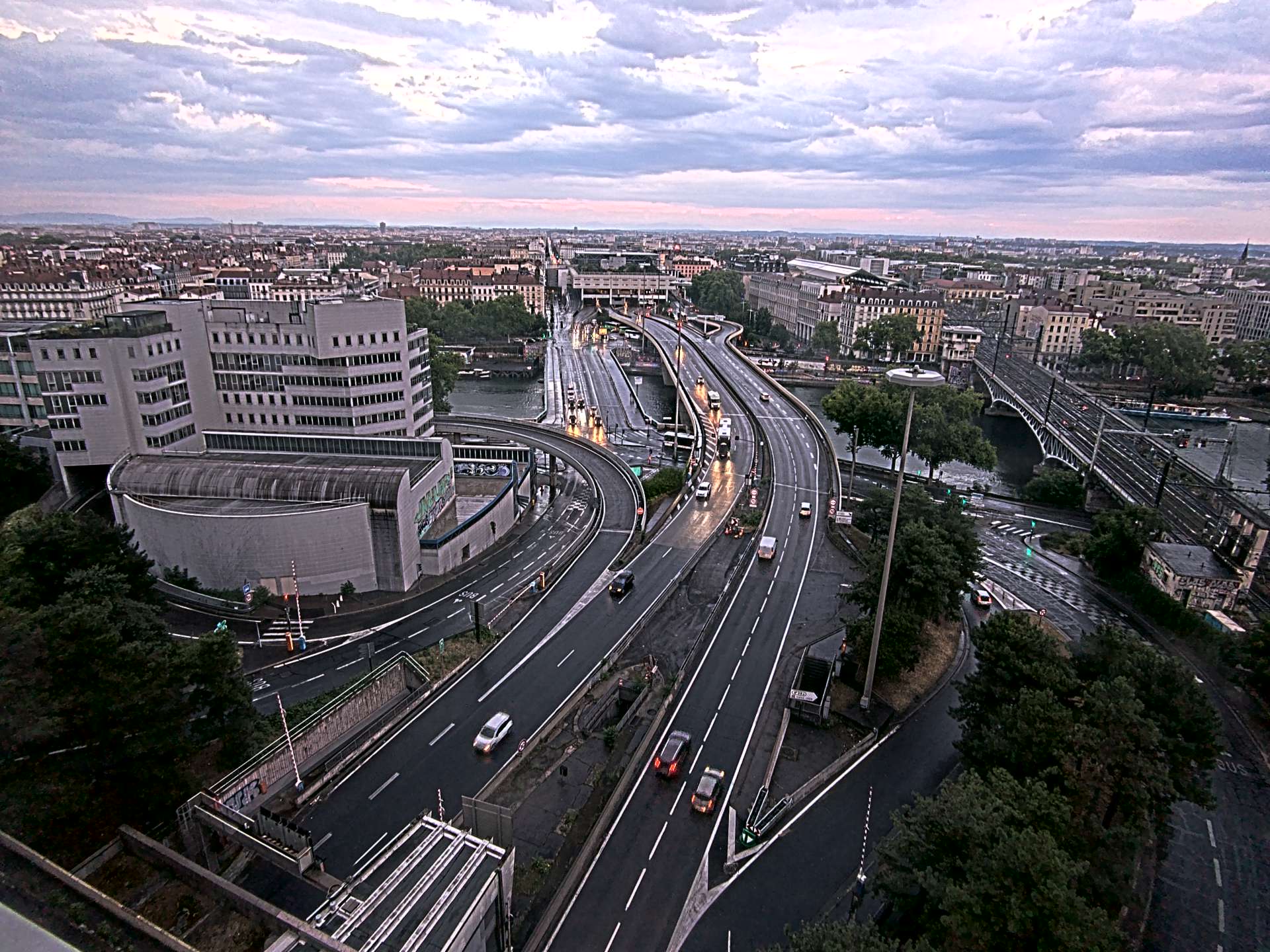 Caméra autoroute à Lyon Perrache à l'entrée Sud du Tunnel sous Fourvière, en direction de Marseille