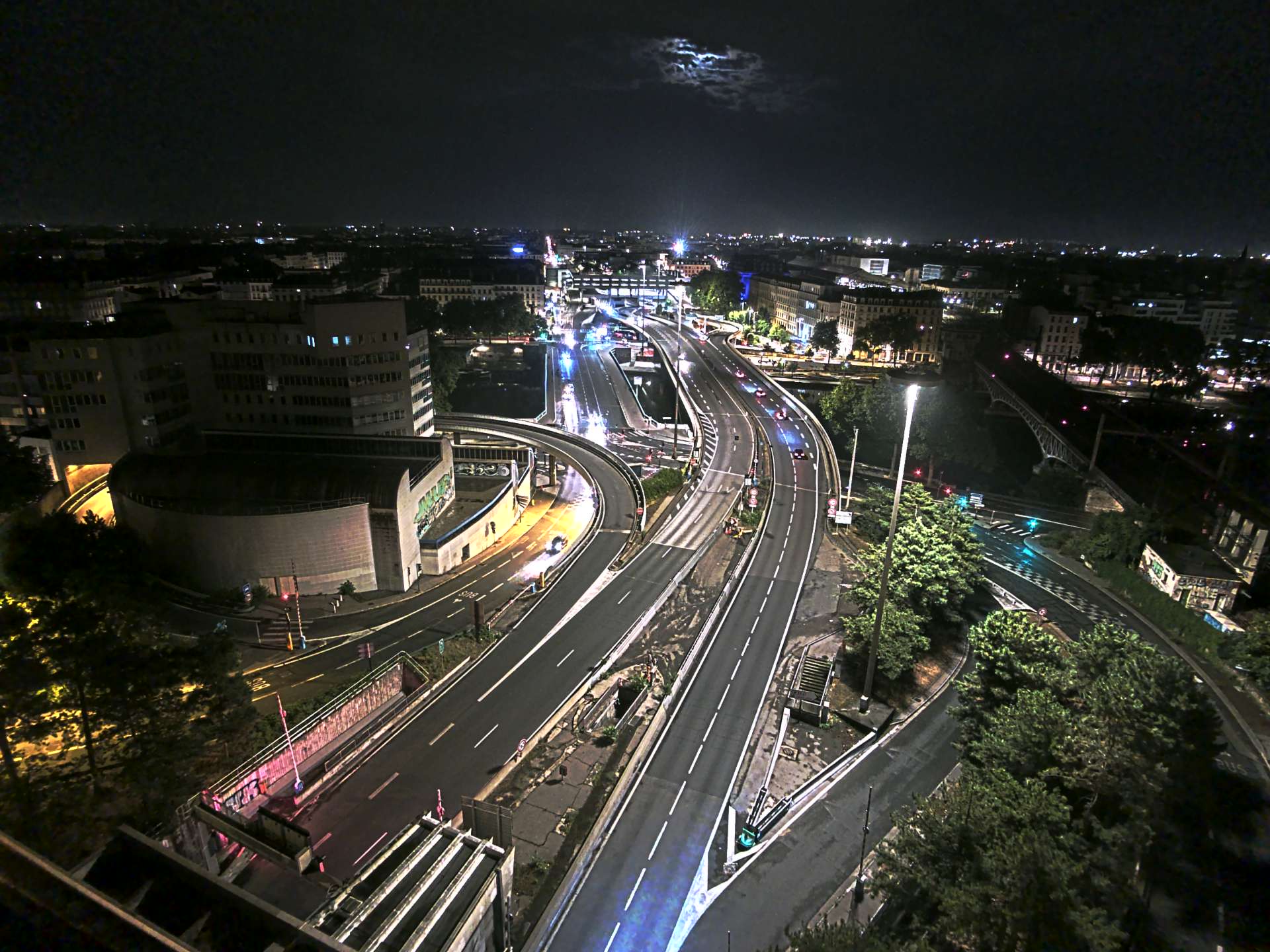Caméra autoroute à Lyon Perrache à l'entrée Sud du Tunnel sous Fourvière, en direction de Marseille