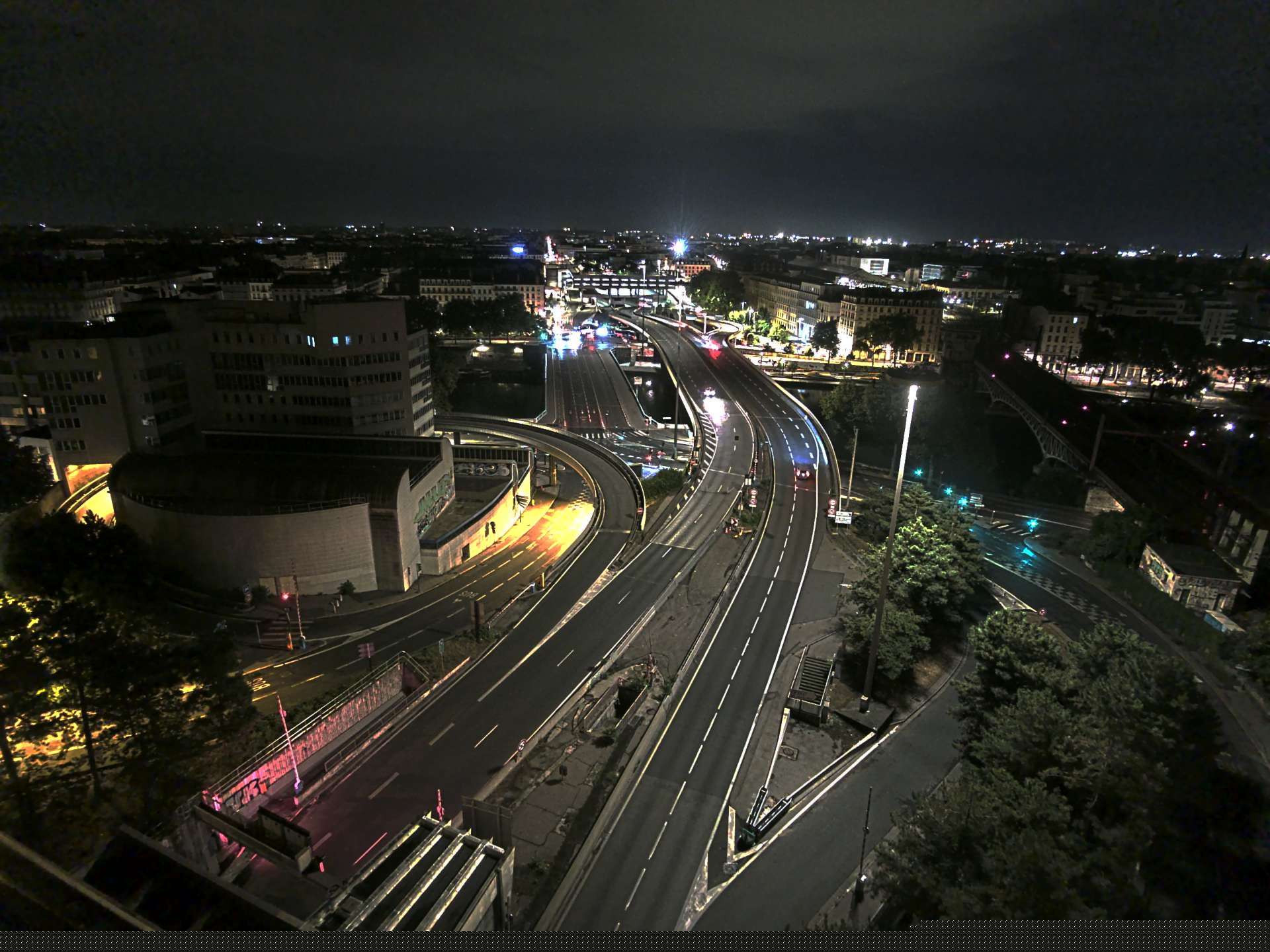 Caméra autoroute à Lyon Perrache à l'entrée Sud du Tunnel sous Fourvière, en direction de Marseille