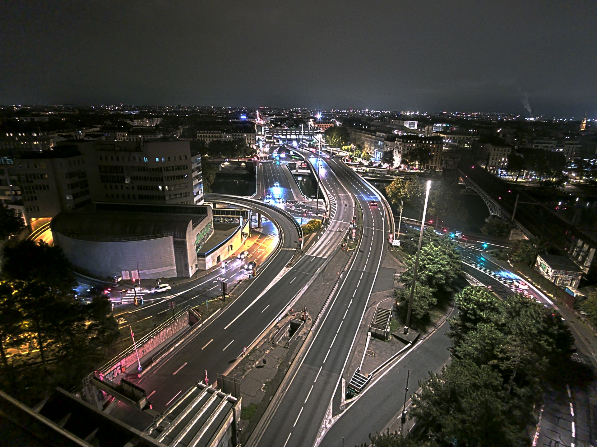 <h2>Caméra autoroute à Lyon Perrache à l'entrée Sud du Tunnel sous Fourvière, en direction de Marseille</h2>