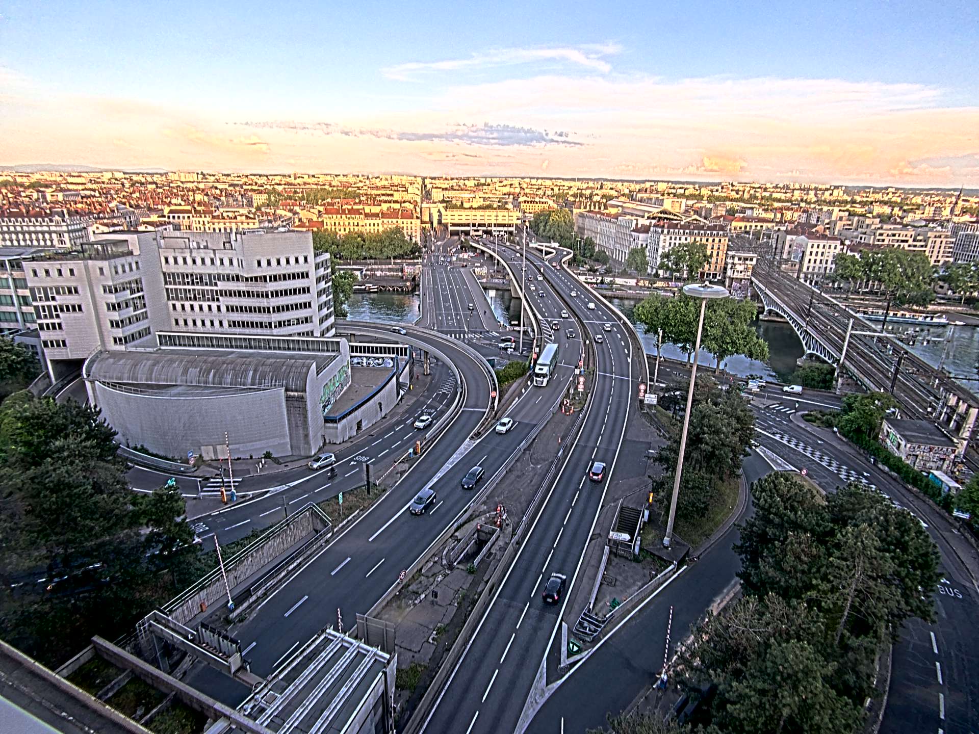 Caméra autoroute à Lyon Perrache à l'entrée Sud du Tunnel sous Fourvière, en direction de Marseille