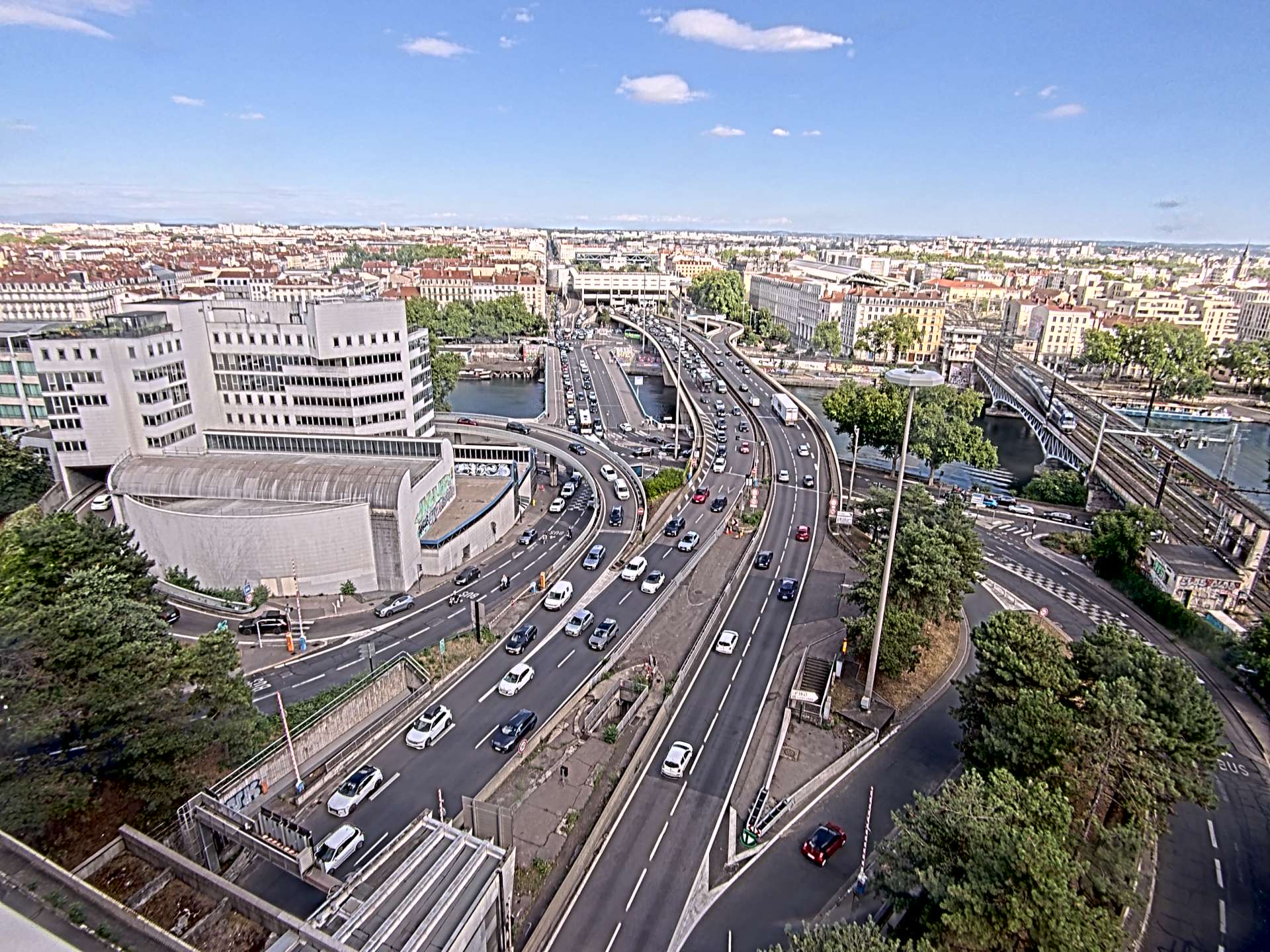 Caméra autoroute à Lyon Perrache à l'entrée Sud du Tunnel sous Fourvière, en direction de Marseille