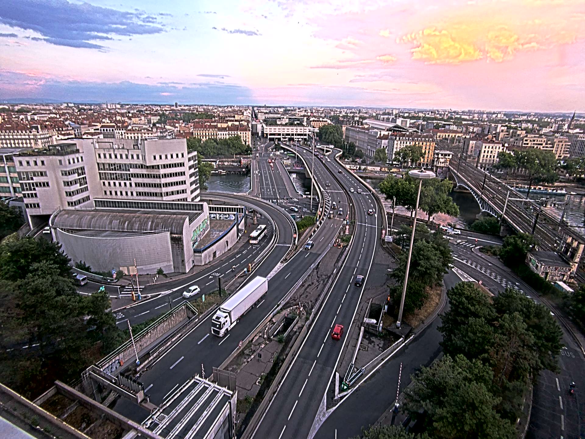 Caméra autoroute à Lyon Perrache à l'entrée Sud du Tunnel sous Fourvière, en direction de Marseille