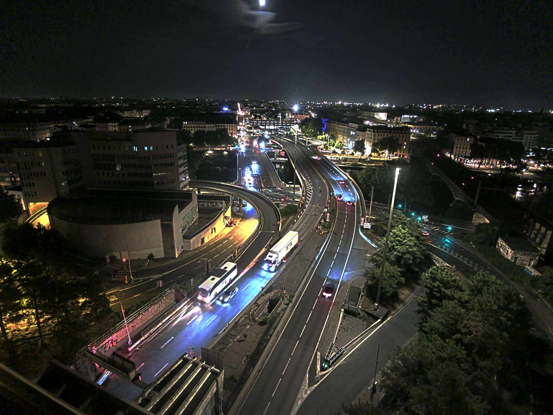 Caméra autoroute à Lyon Perrache à l'entrée Sud du Tunnel sous Fourvière, en direction de Marseille