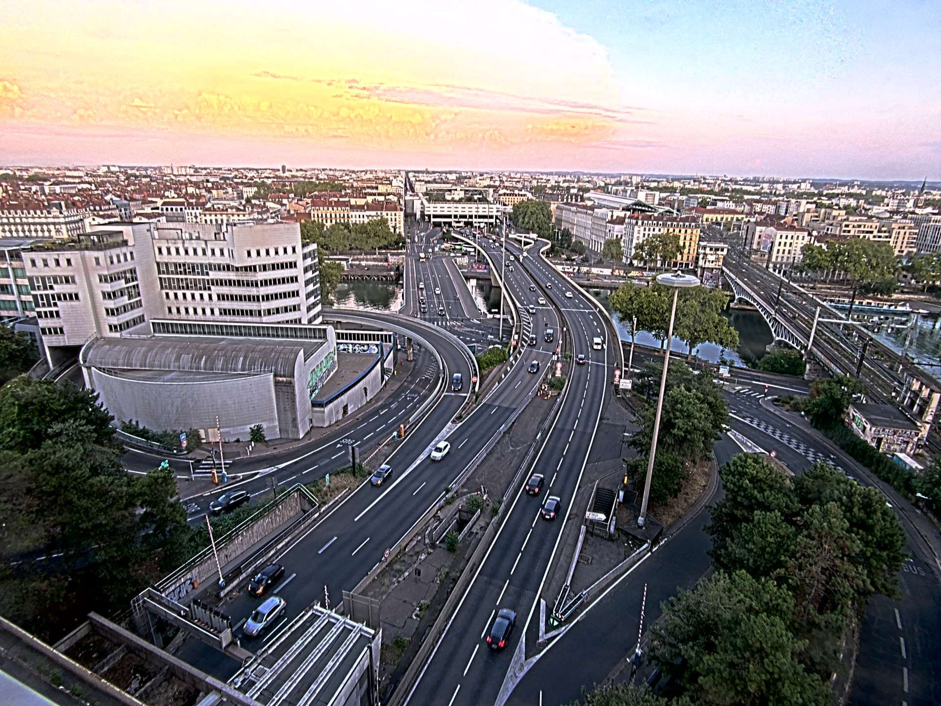 Caméra autoroute à Lyon Perrache à l'entrée Sud du Tunnel sous Fourvière, en direction de Marseille
