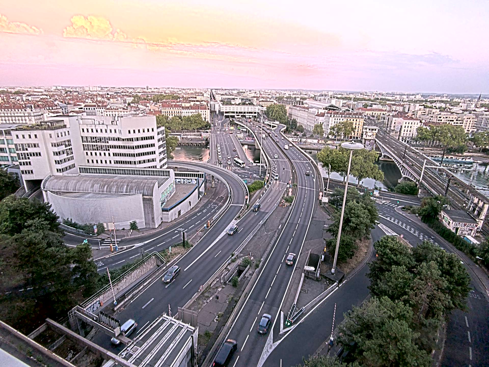 Caméra autoroute à Lyon Perrache à l'entrée Sud du Tunnel sous Fourvière, en direction de Marseille