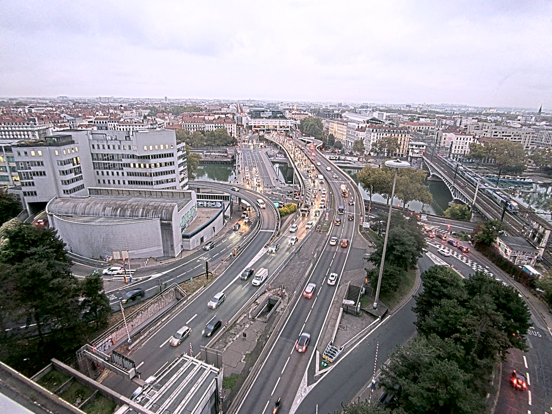 Caméra autoroute à Lyon Perrache à l'entrée Sud du Tunnel sous Fourvière, en direction de Marseille