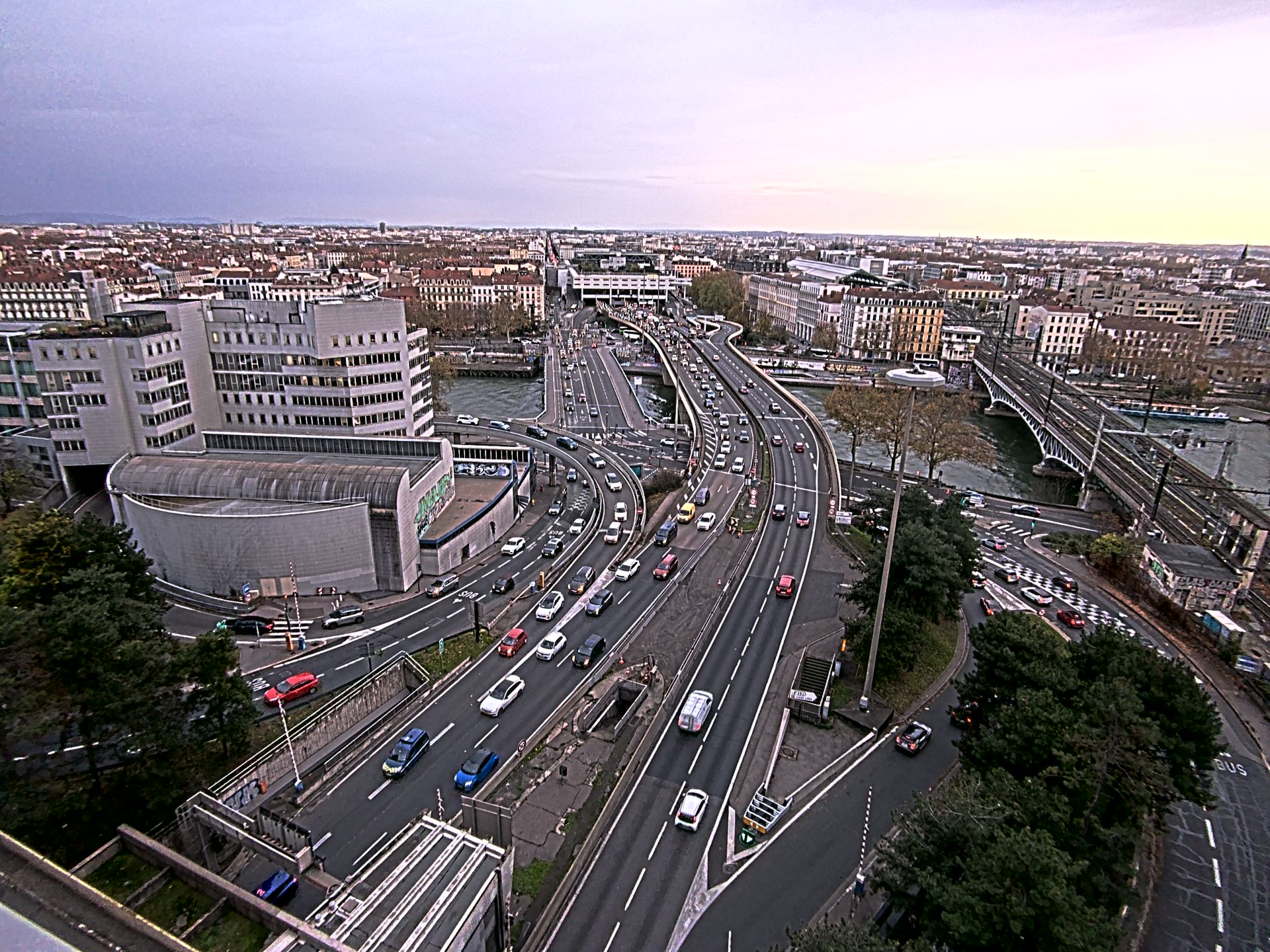 Caméra autoroute à Lyon Perrache à l'entrée Sud du Tunnel sous Fourvière, en direction de Marseille