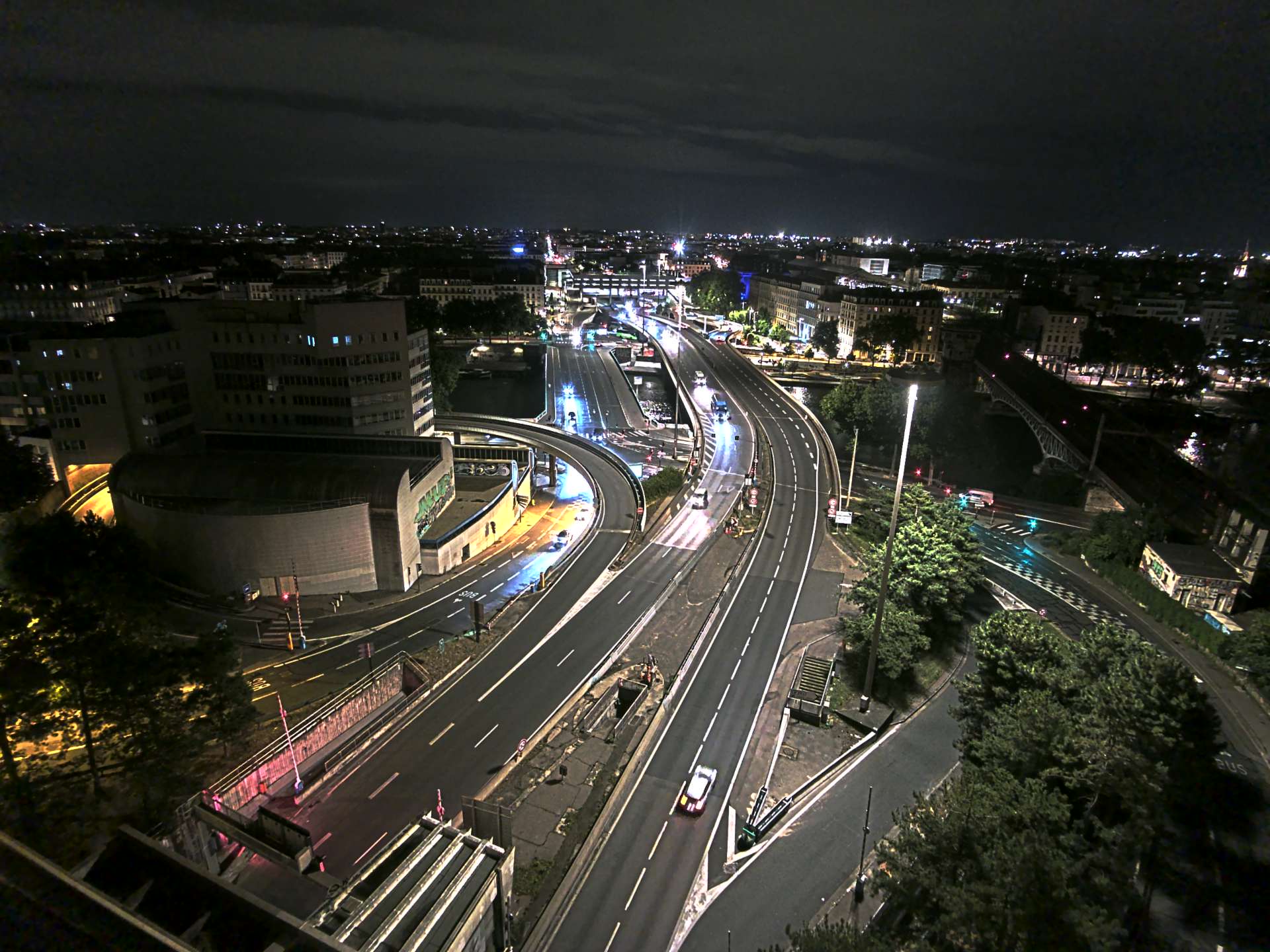 Caméra autoroute à Lyon Perrache à l'entrée Sud du Tunnel sous Fourvière, en direction de Marseille