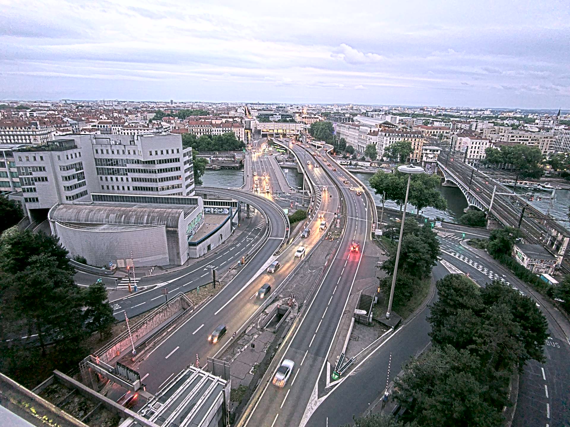 Caméra autoroute à Lyon Perrache à l'entrée Sud du Tunnel sous Fourvière, en direction de Marseille