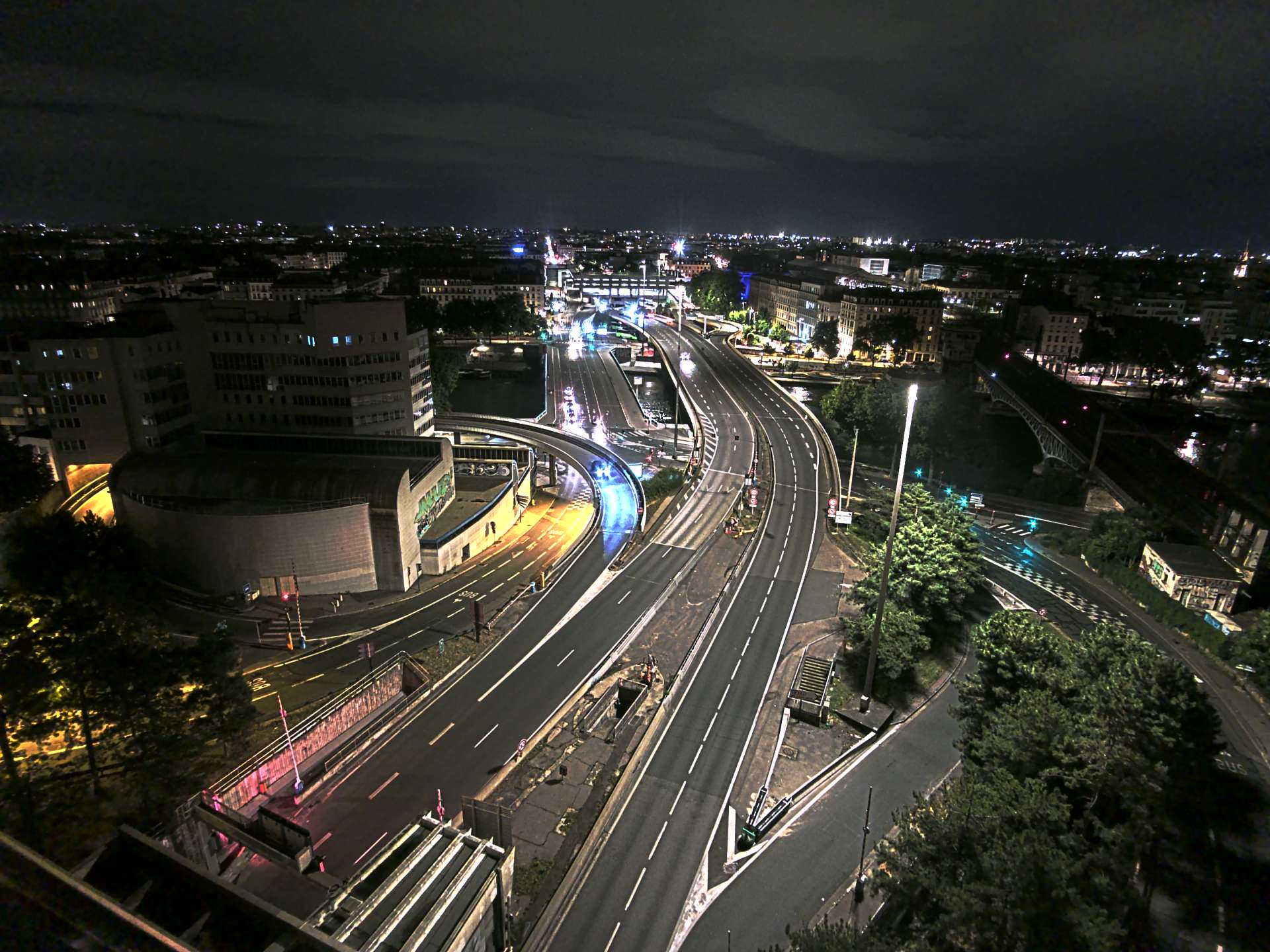 Caméra autoroute à Lyon Perrache à l'entrée Sud du Tunnel sous Fourvière, en direction de Marseille