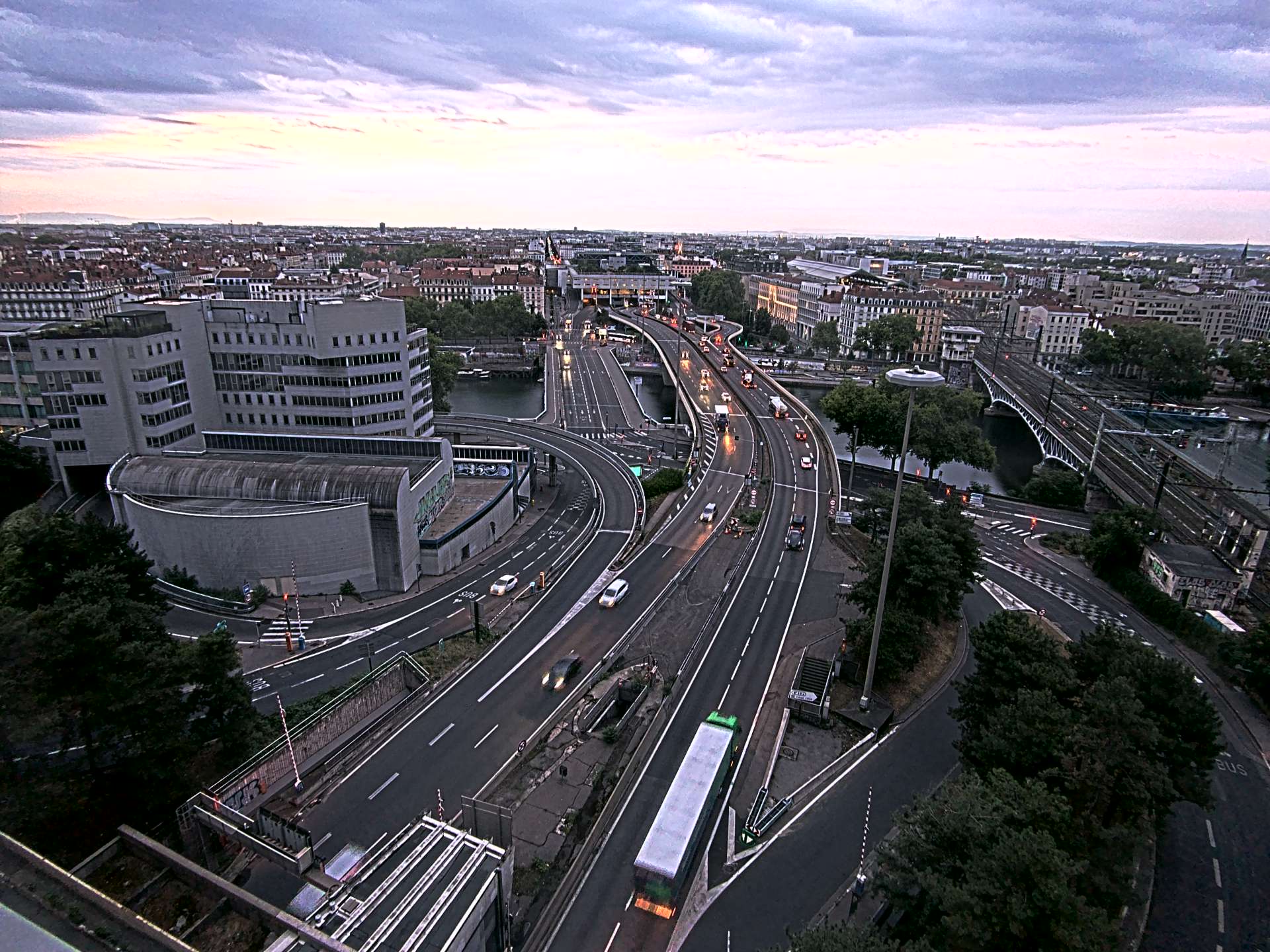 Caméra autoroute à Lyon Perrache à l'entrée Sud du Tunnel sous Fourvière, en direction de Marseille