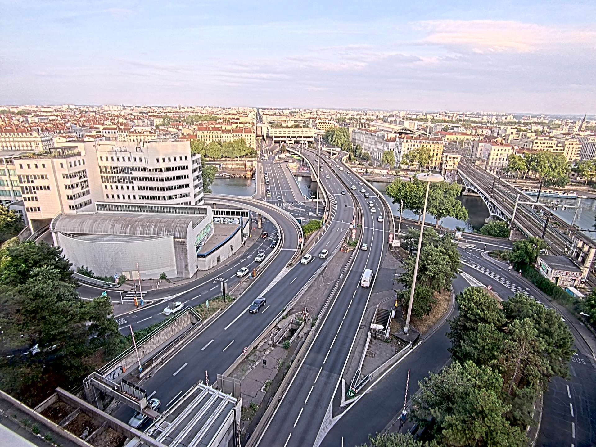 Caméra autoroute à Lyon Perrache à l'entrée Sud du Tunnel sous Fourvière, en direction de Marseille