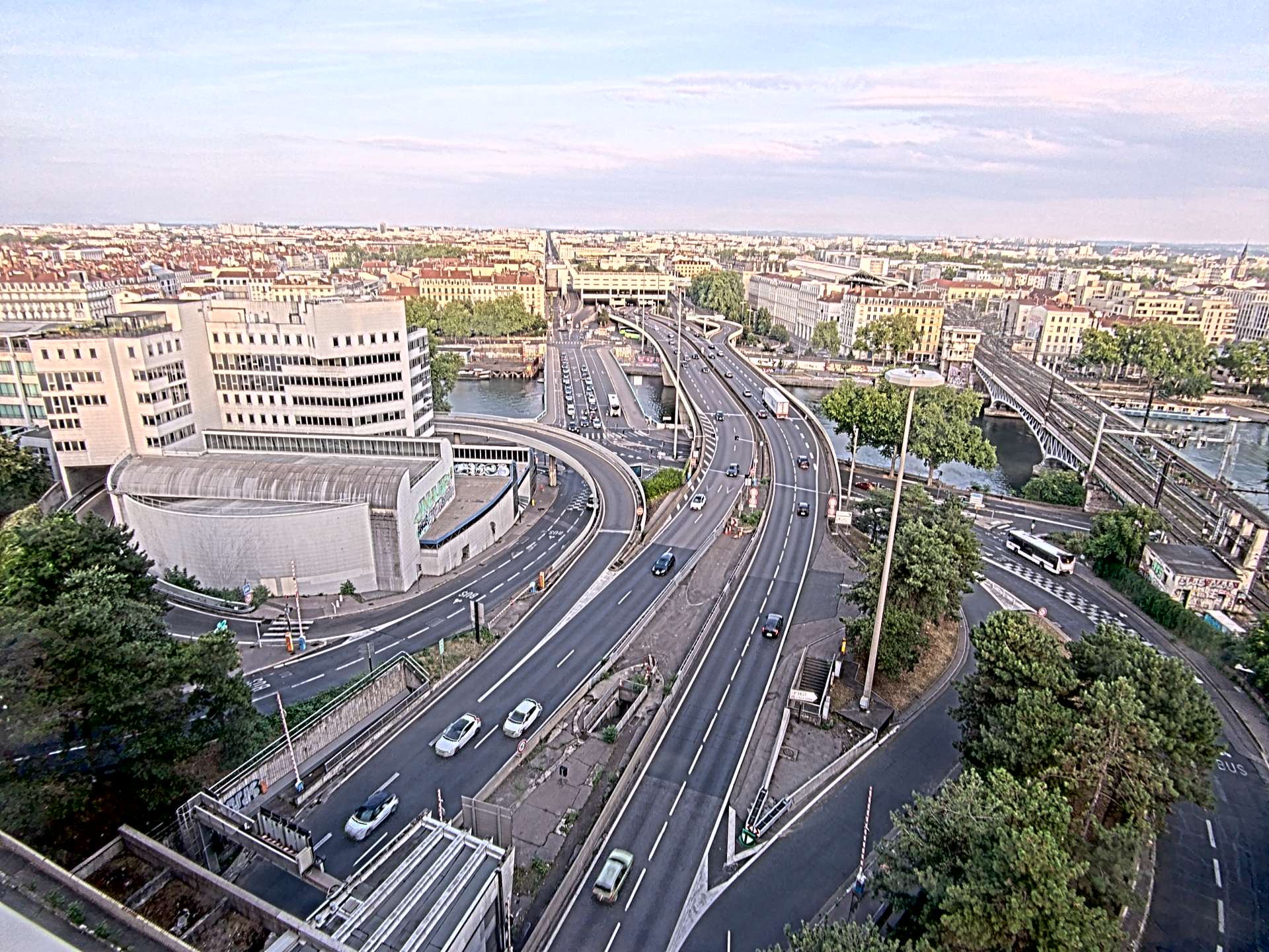 Caméra autoroute à Lyon Perrache à l'entrée Sud du Tunnel sous Fourvière, en direction de Marseille