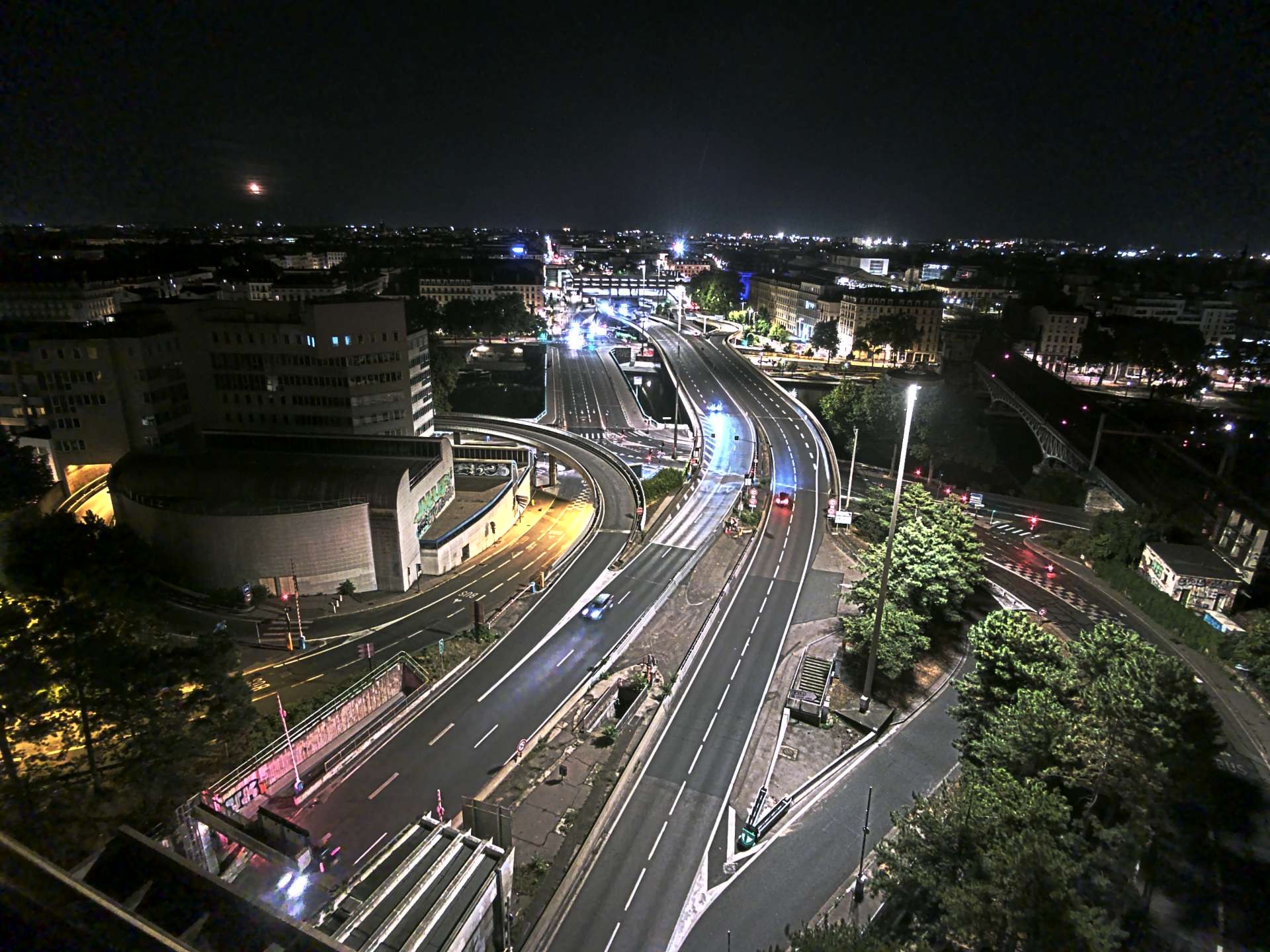 Caméra autoroute à Lyon Perrache à l'entrée Sud du Tunnel sous Fourvière, en direction de Marseille