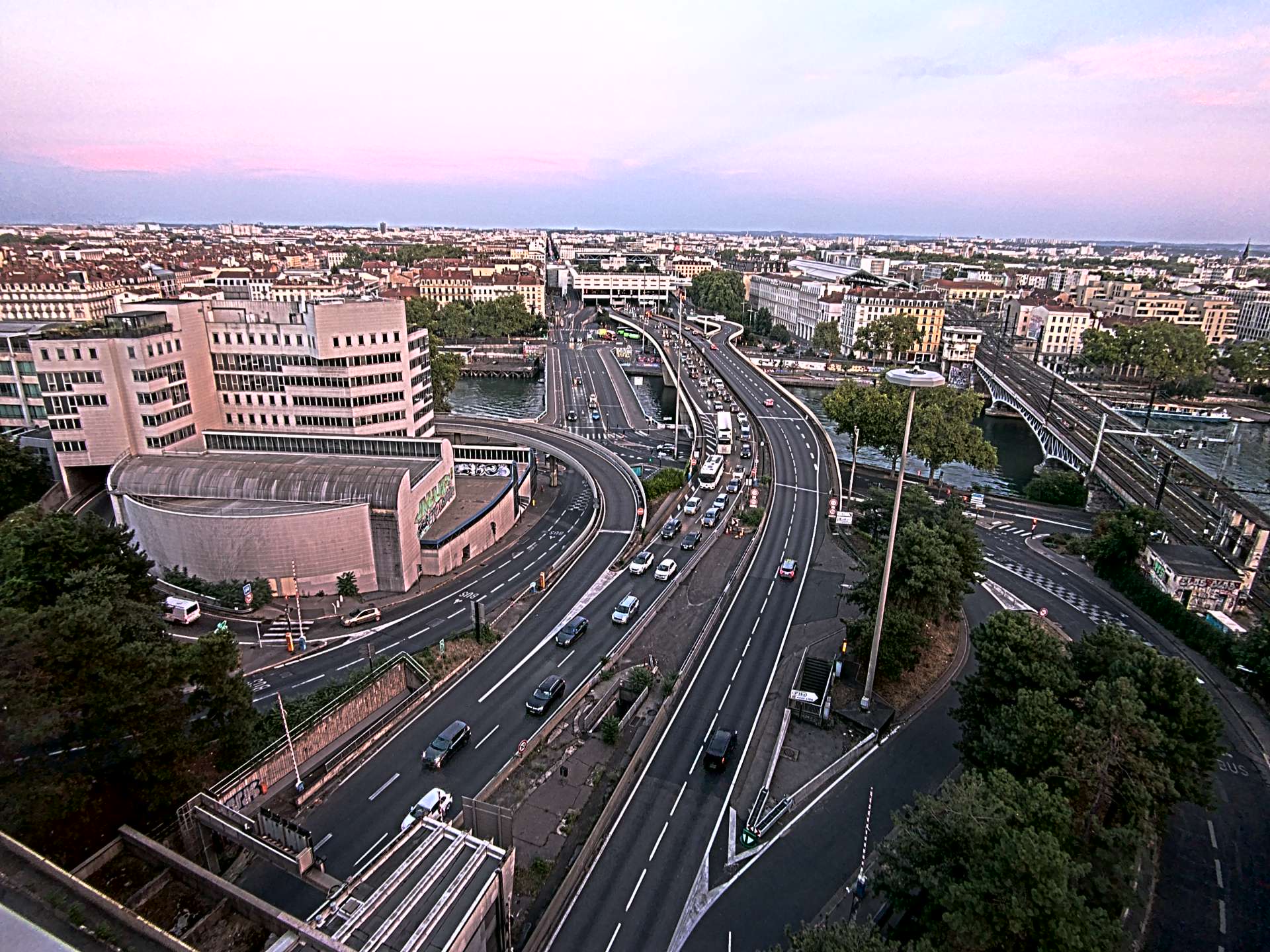 Caméra autoroute à Lyon Perrache à l'entrée Sud du Tunnel sous Fourvière, en direction de Marseille