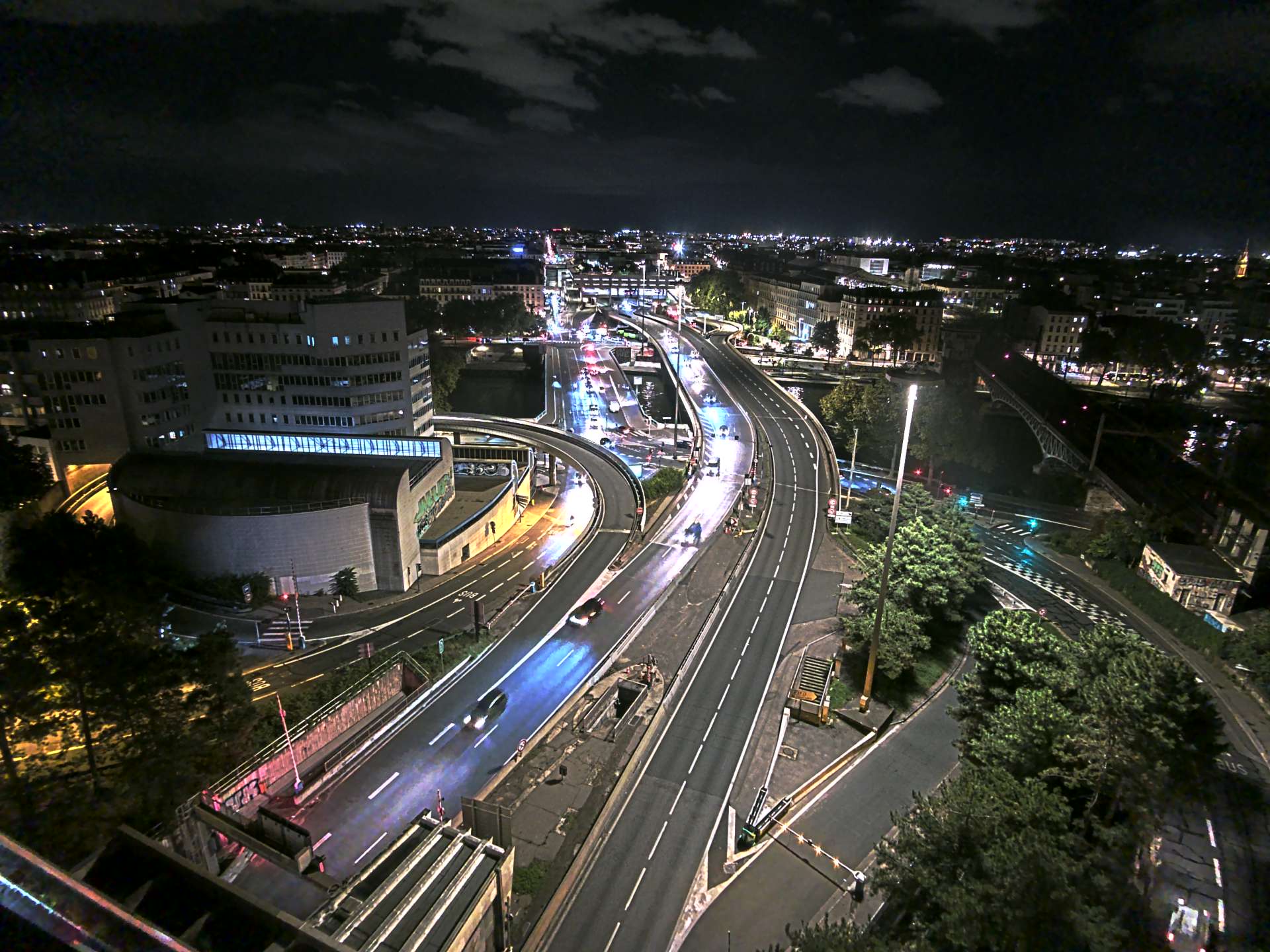 Caméra autoroute à Lyon Perrache à l'entrée Sud du Tunnel sous Fourvière, en direction de Marseille