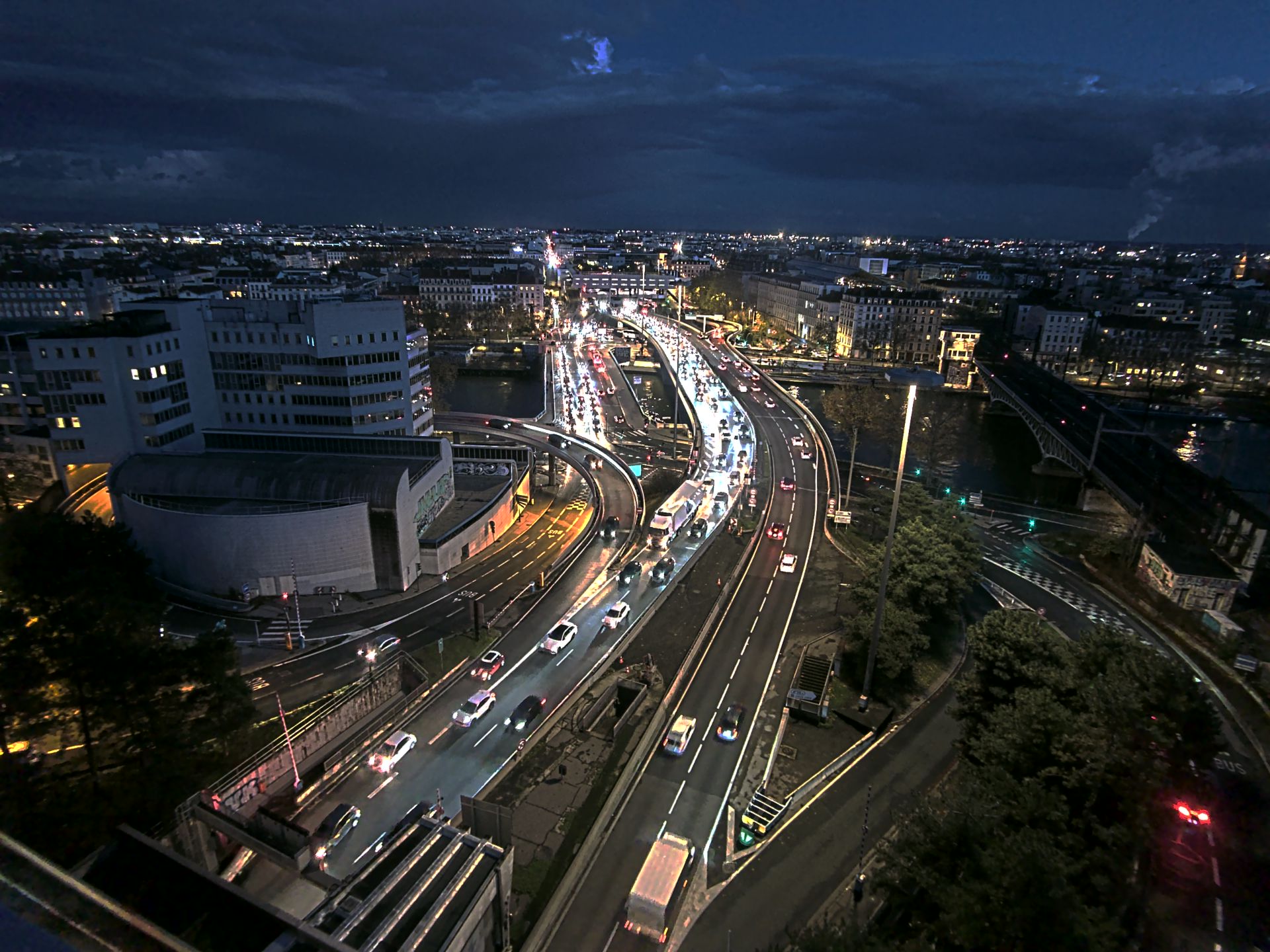 Caméra autoroute à Lyon Perrache à l'entrée Sud du Tunnel sous Fourvière, en direction de Marseille