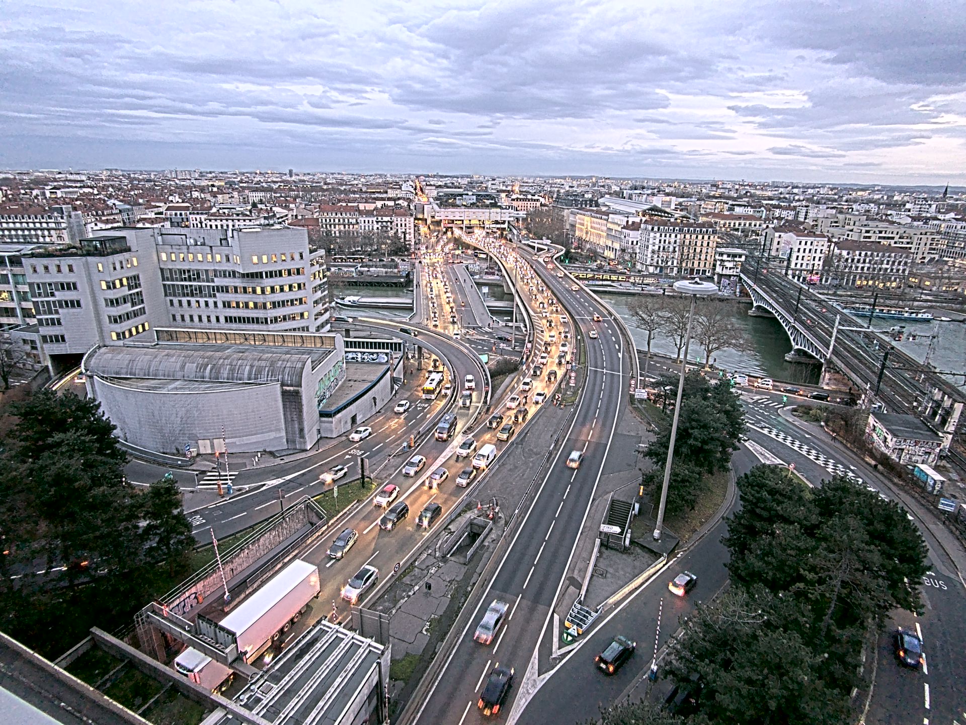 Caméra autoroute à Lyon Perrache à l'entrée Sud du Tunnel sous Fourvière, en direction de Marseille