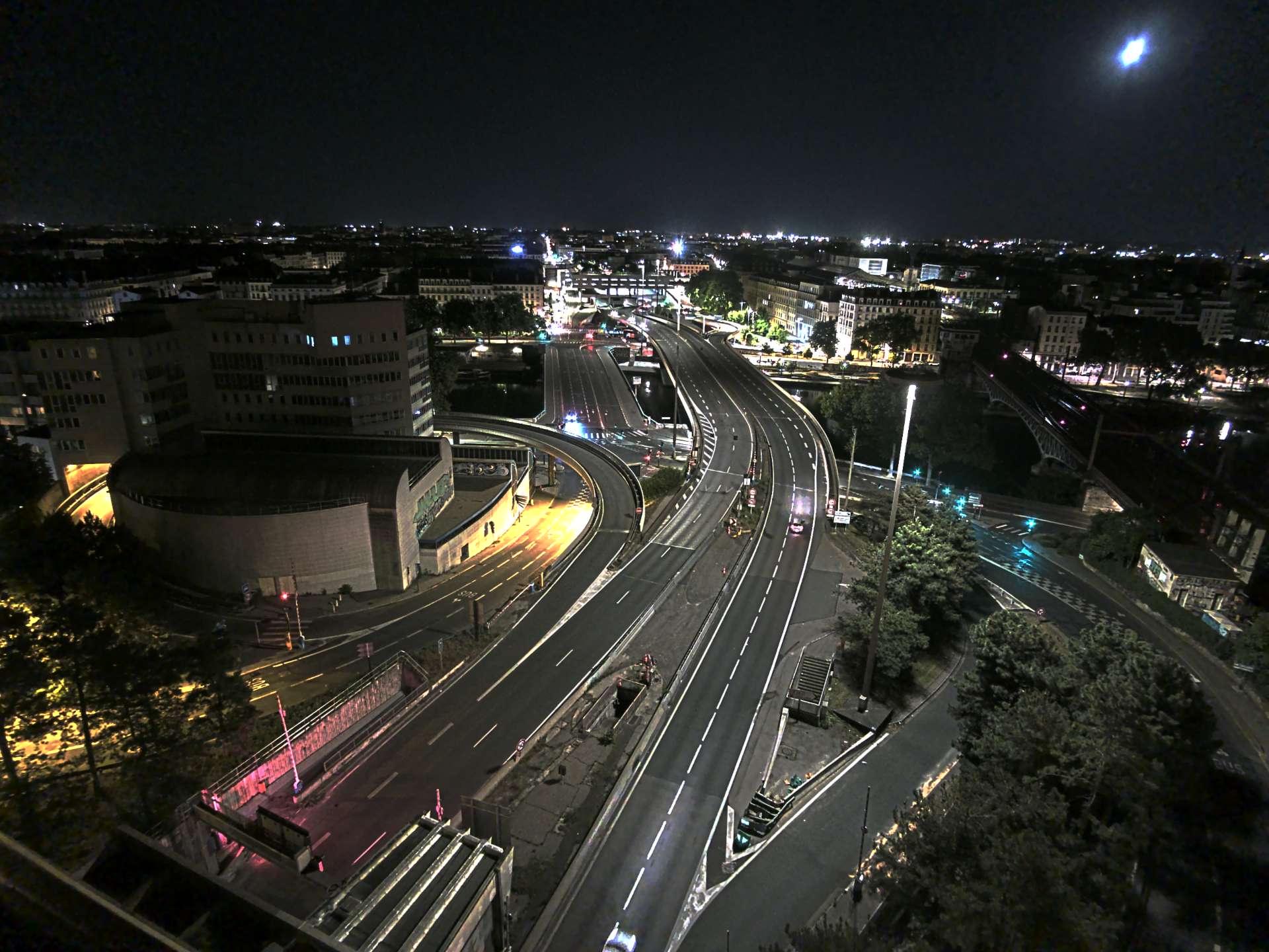 Caméra autoroute à Lyon Perrache à l'entrée Sud du Tunnel sous Fourvière, en direction de Marseille