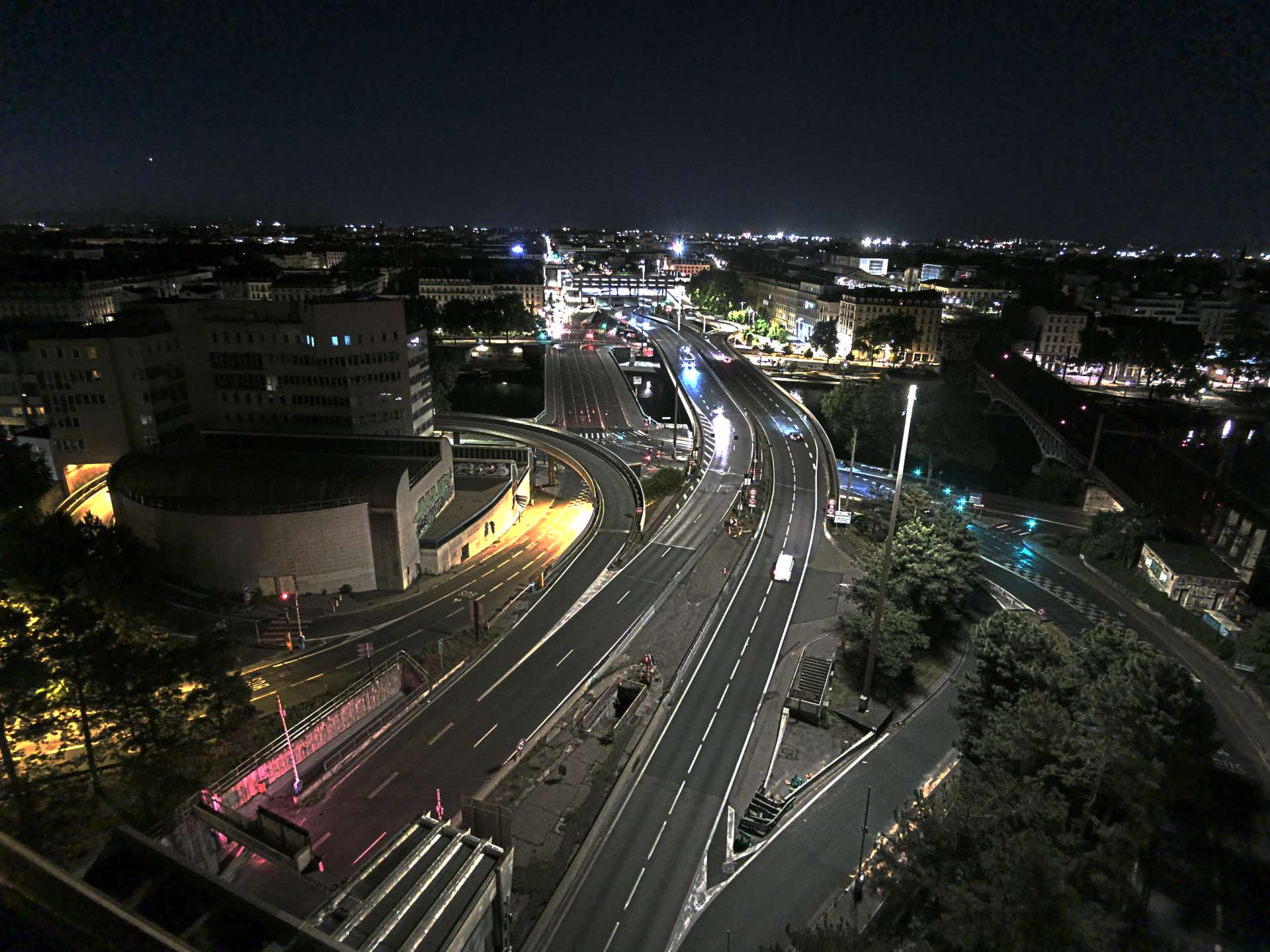 Caméra autoroute à Lyon Perrache à l'entrée Sud du Tunnel sous Fourvière, en direction de Marseille