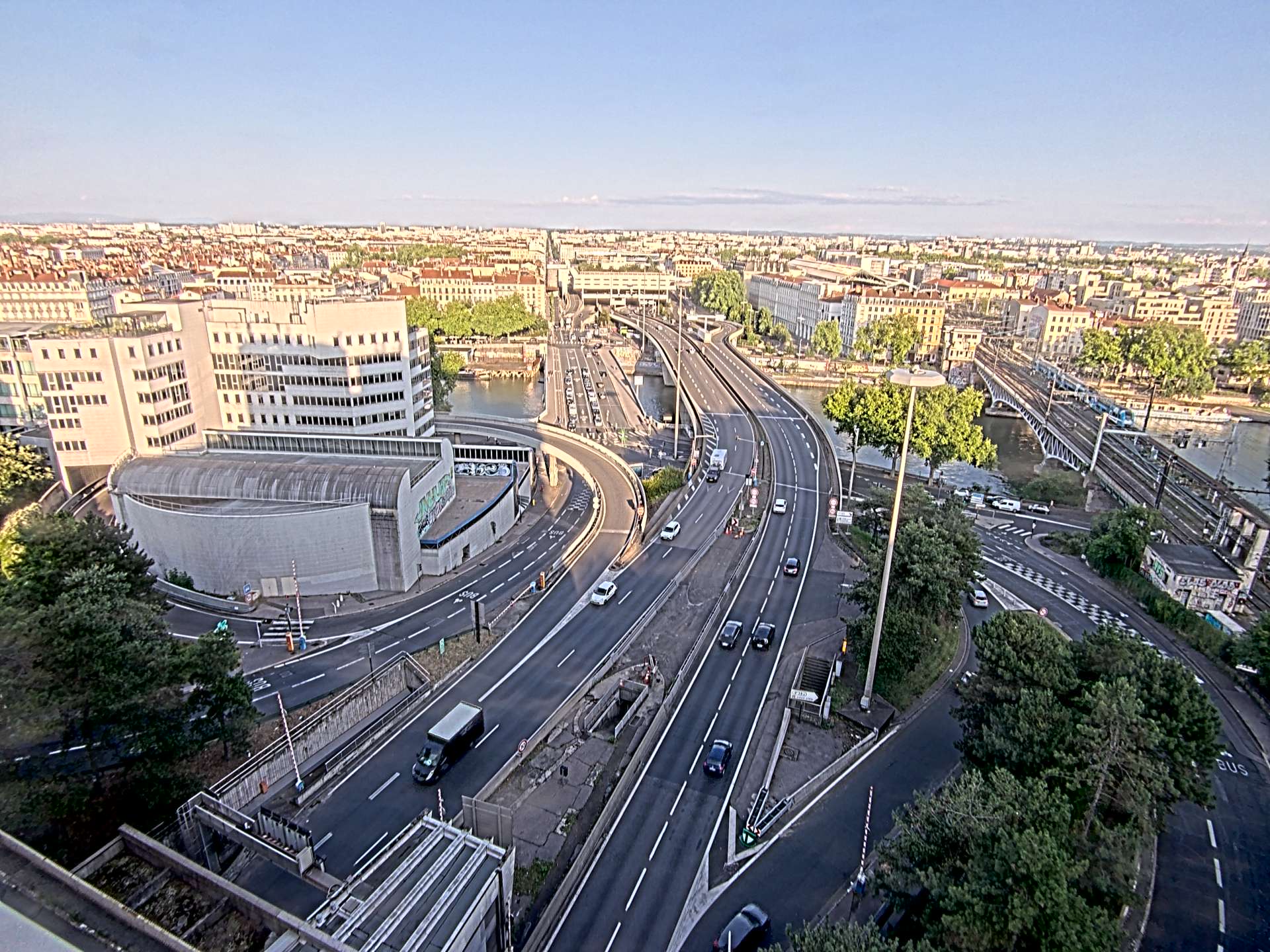 Caméra autoroute à Lyon Perrache à l'entrée Sud du Tunnel sous Fourvière, en direction de Marseille