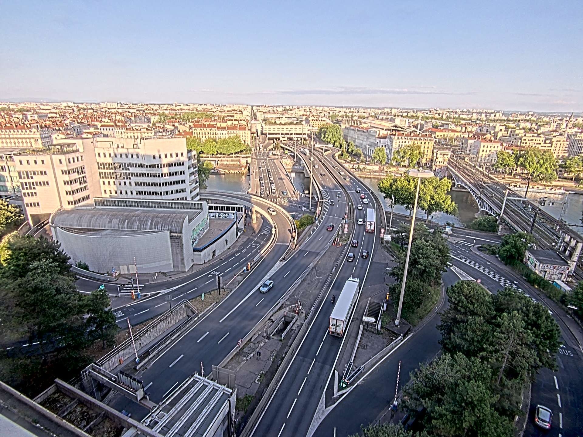 Caméra autoroute à Lyon Perrache à l'entrée Sud du Tunnel sous Fourvière, en direction de Marseille