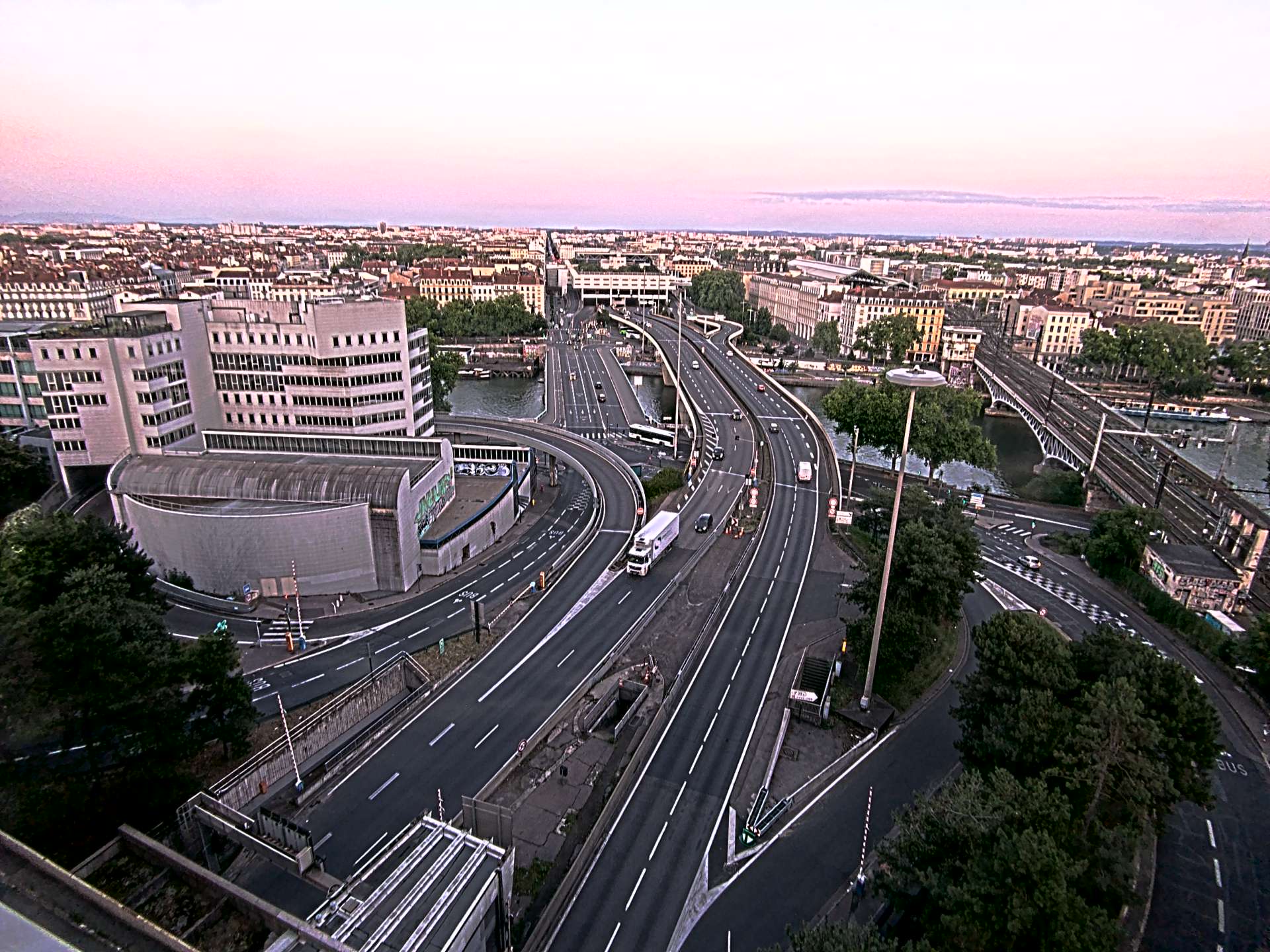 Caméra autoroute à Lyon Perrache à l'entrée Sud du Tunnel sous Fourvière, en direction de Marseille