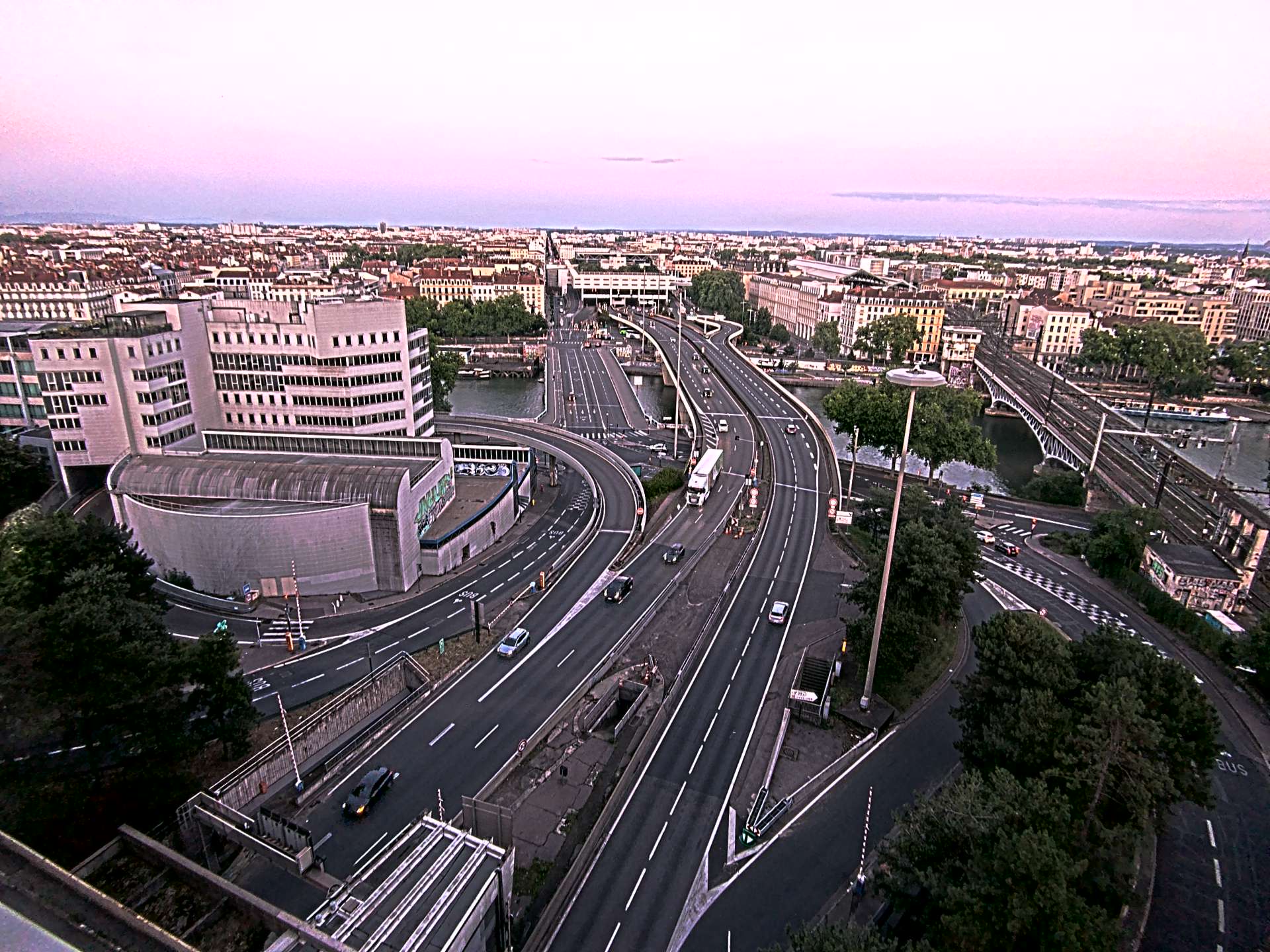 Caméra autoroute à Lyon Perrache à l'entrée Sud du Tunnel sous Fourvière, en direction de Marseille