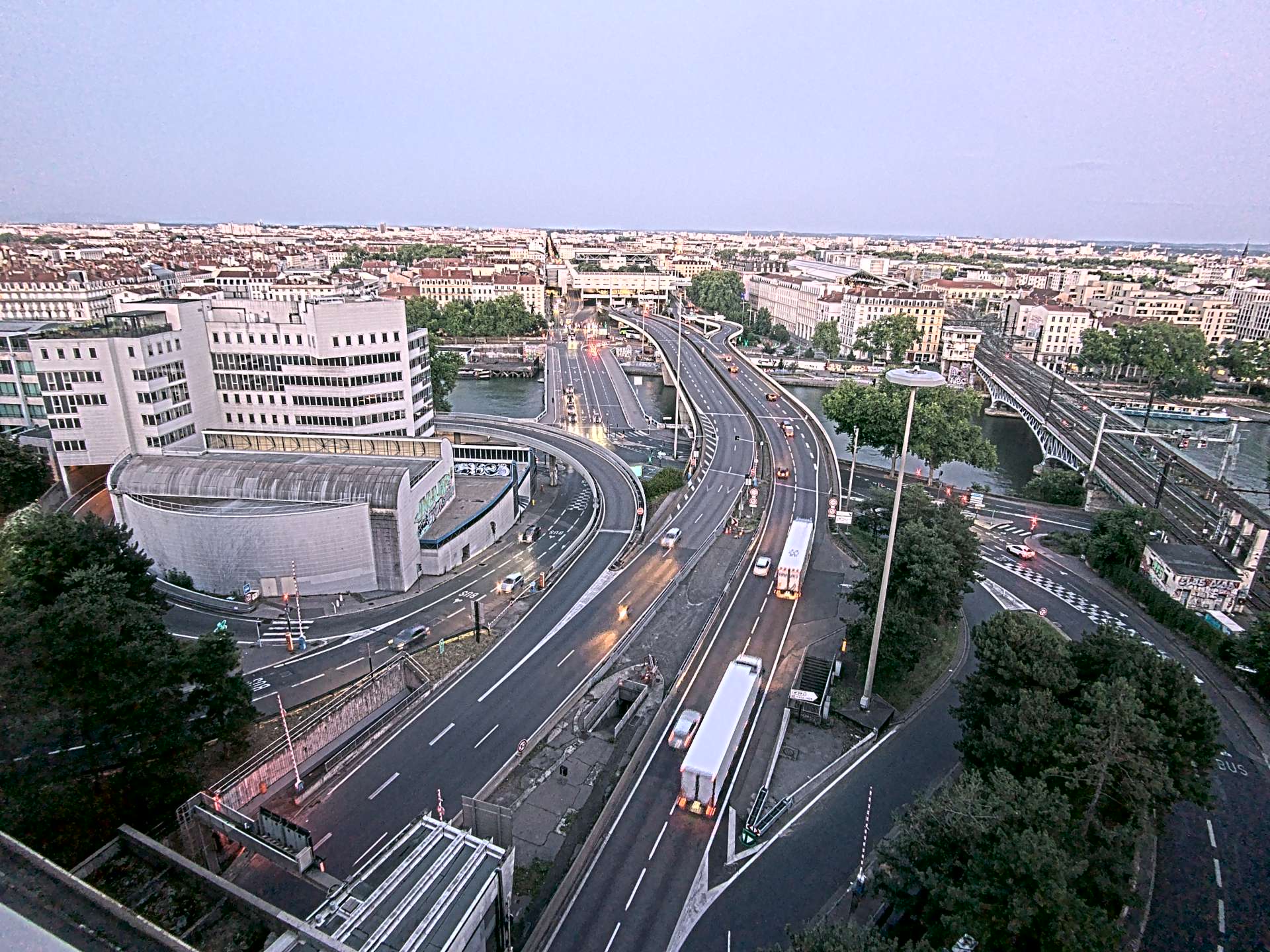 Caméra autoroute à Lyon Perrache à l'entrée Sud du Tunnel sous Fourvière, en direction de Marseille