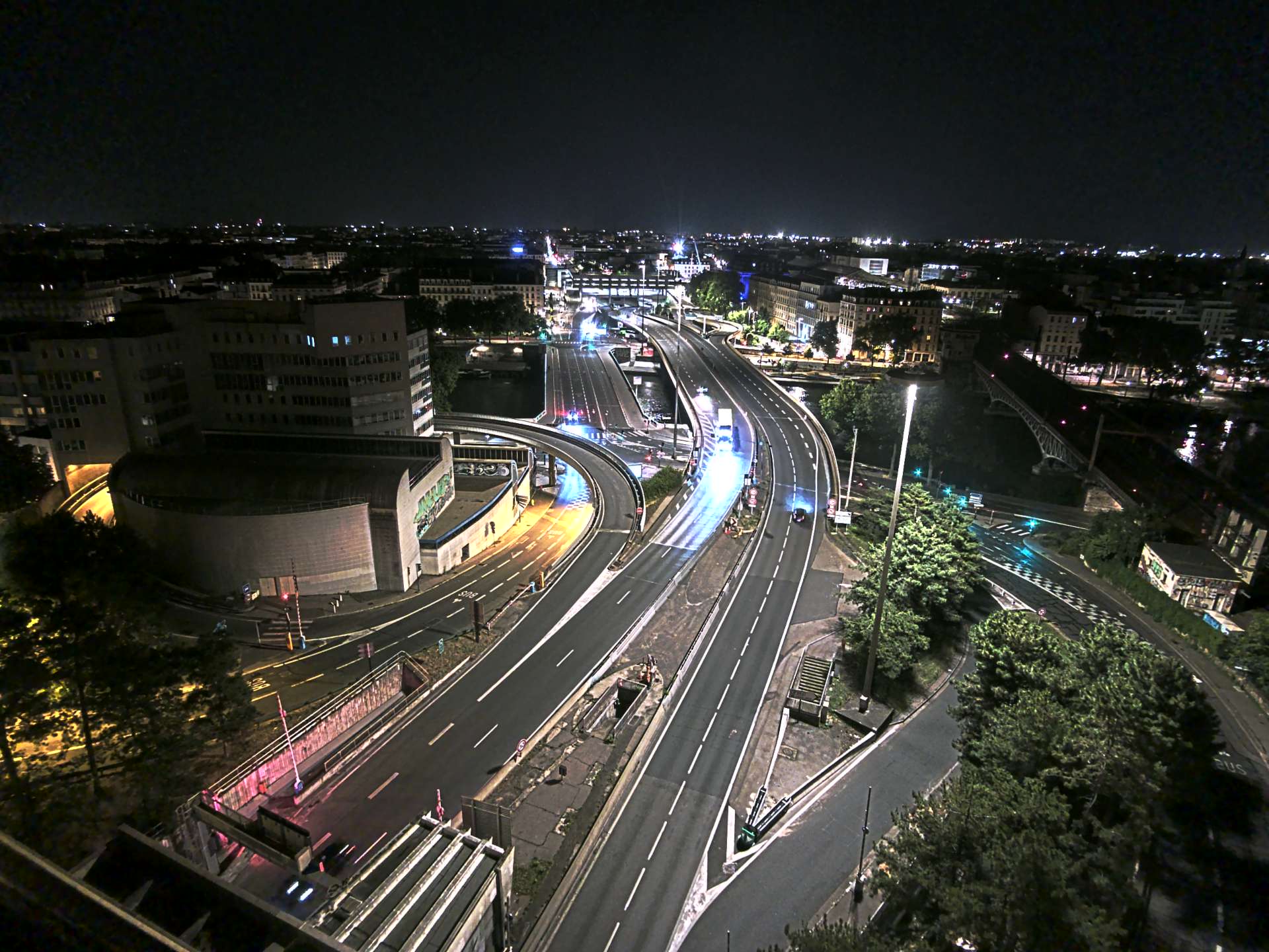 Caméra autoroute à Lyon Perrache à l'entrée Sud du Tunnel sous Fourvière, en direction de Marseille