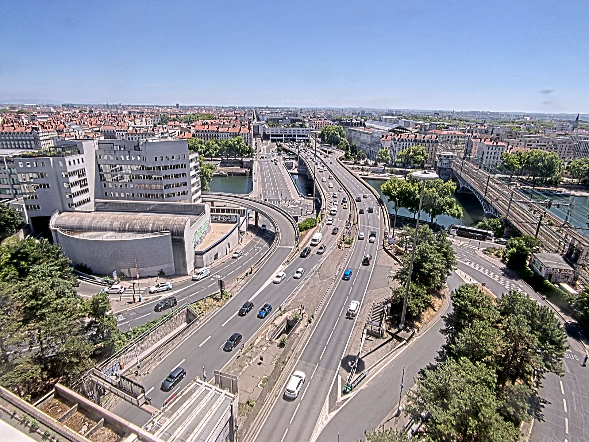 Caméra autoroute à Lyon Perrache à l'entrée Sud du Tunnel sous Fourvière, en direction de Marseille