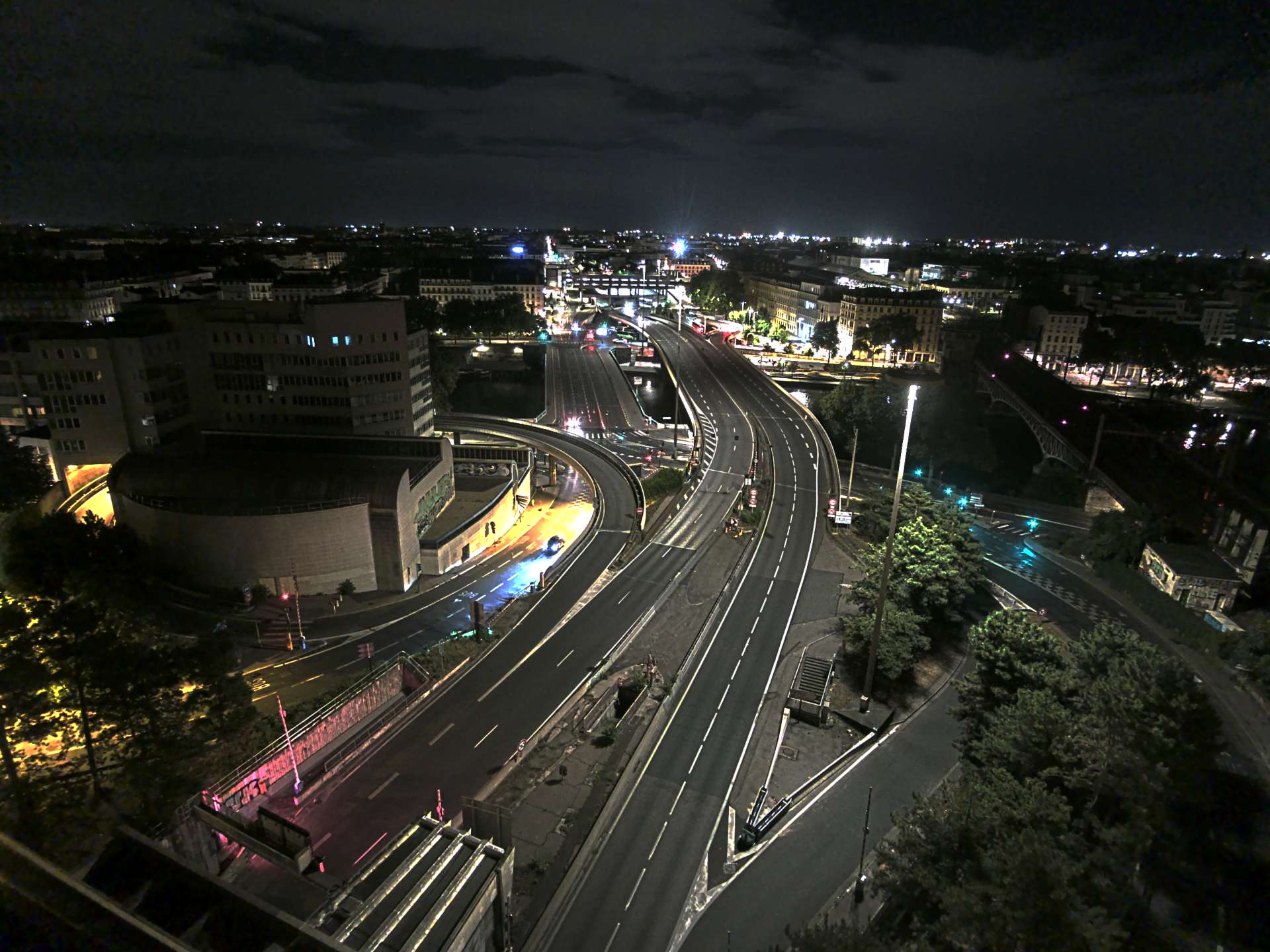Caméra autoroute à Lyon Perrache à l'entrée Sud du Tunnel sous Fourvière, en direction de Marseille