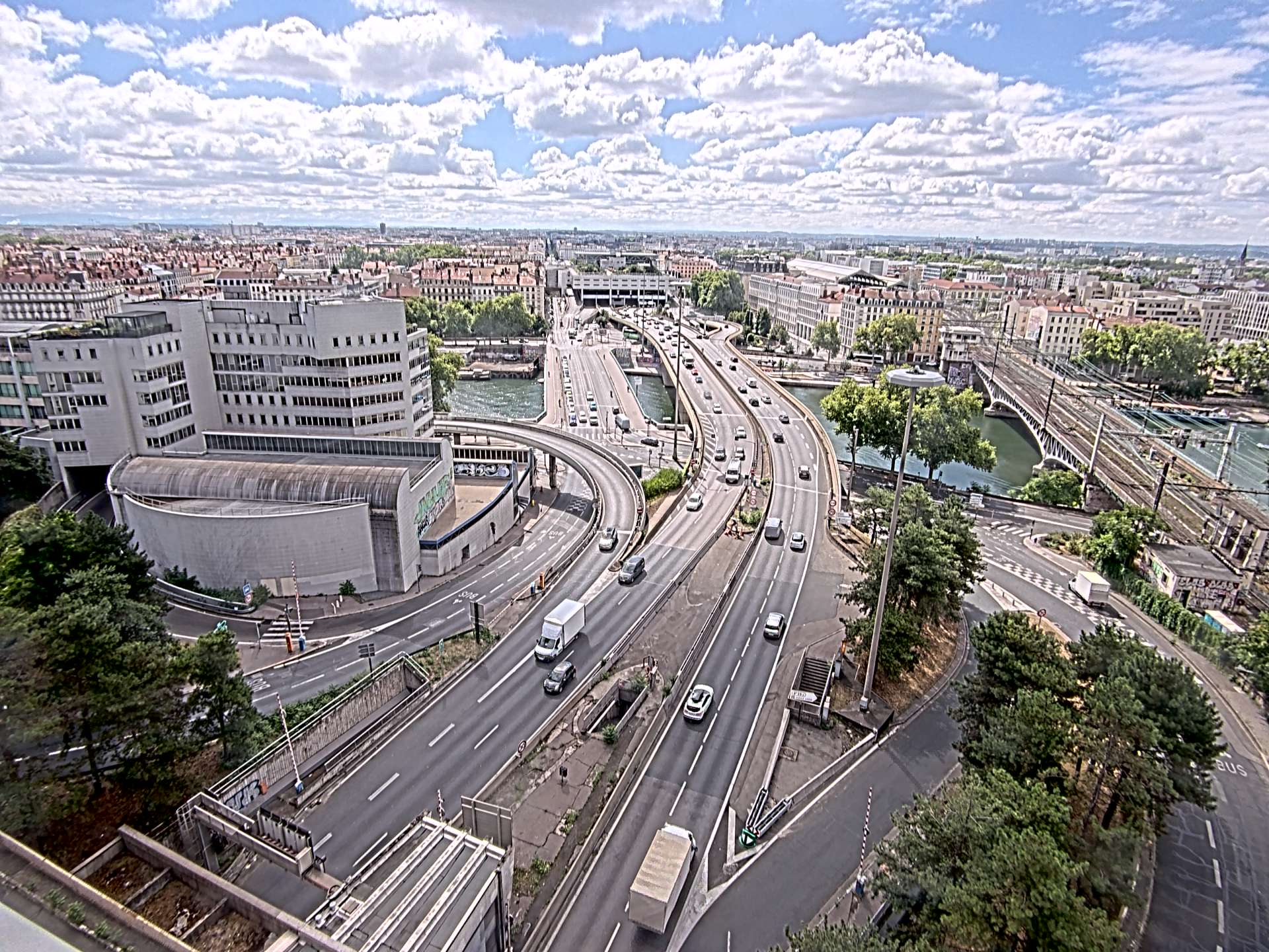 Caméra autoroute à Lyon Perrache à l'entrée Sud du Tunnel sous Fourvière, en direction de Marseille