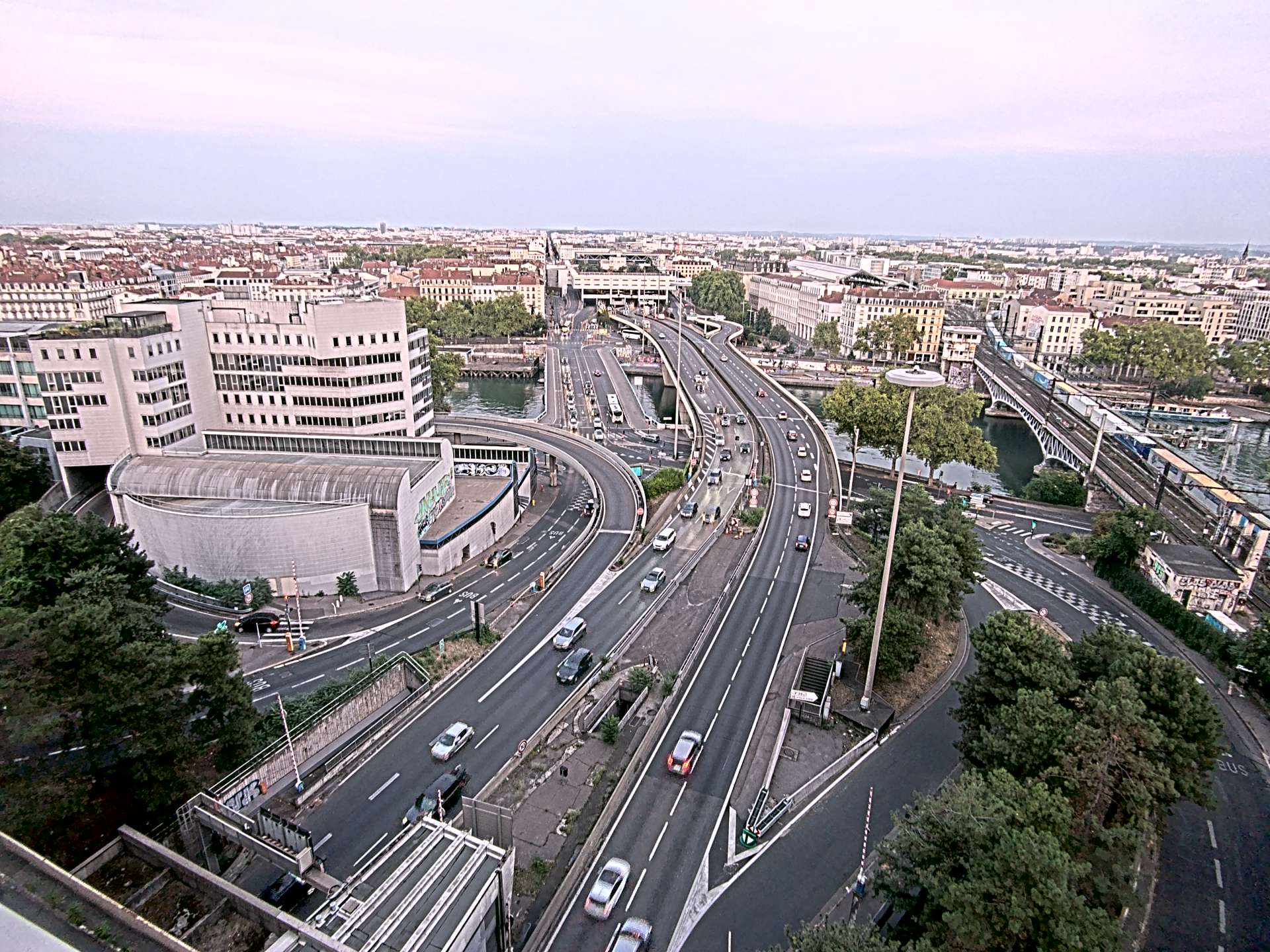 Caméra autoroute à Lyon Perrache à l'entrée Sud du Tunnel sous Fourvière, en direction de Marseille