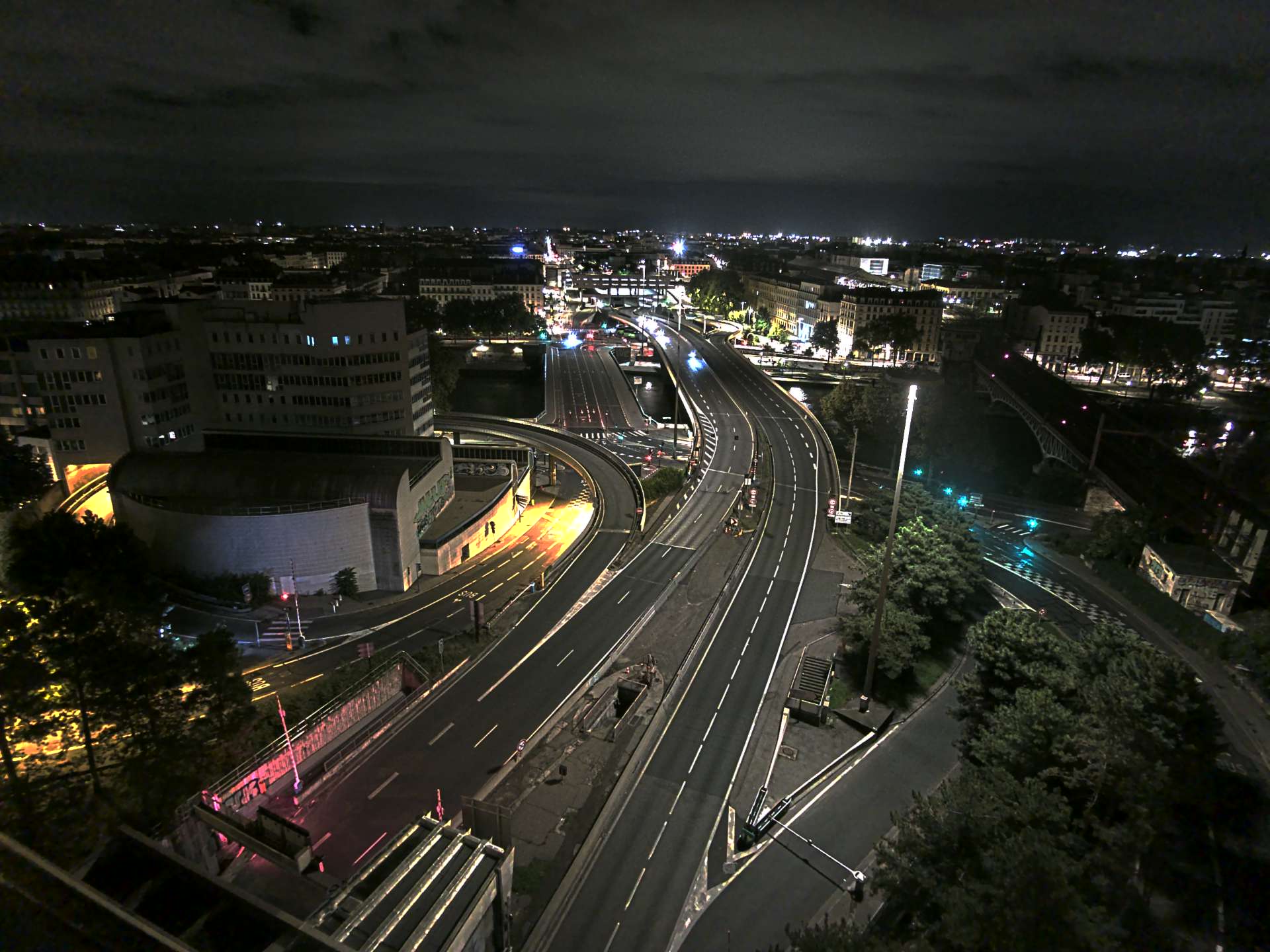 Caméra autoroute à Lyon Perrache à l'entrée Sud du Tunnel sous Fourvière, en direction de Marseille