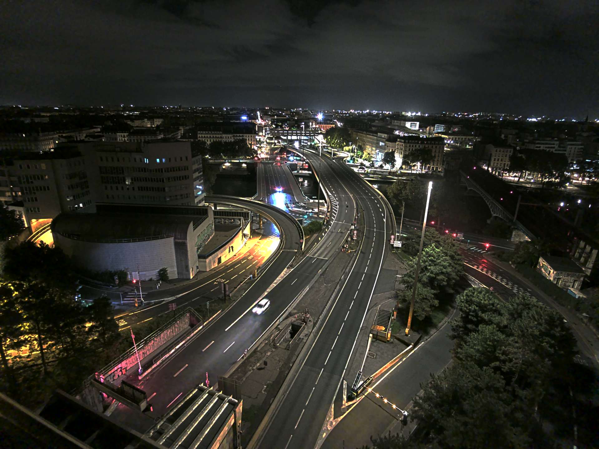 Caméra autoroute à Lyon Perrache à l'entrée Sud du Tunnel sous Fourvière, en direction de Marseille